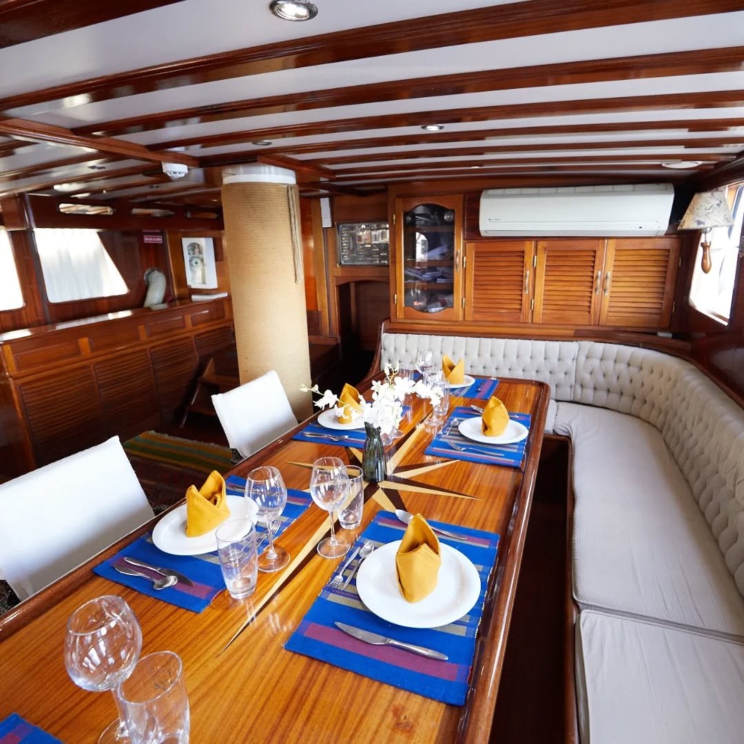 Experience the unique atmosphere of a wooden boat sailing in the turquoise waters of Maldives.

#pearl111 #liveaboard #maldivestrip #yachtcharter #visitmaldives