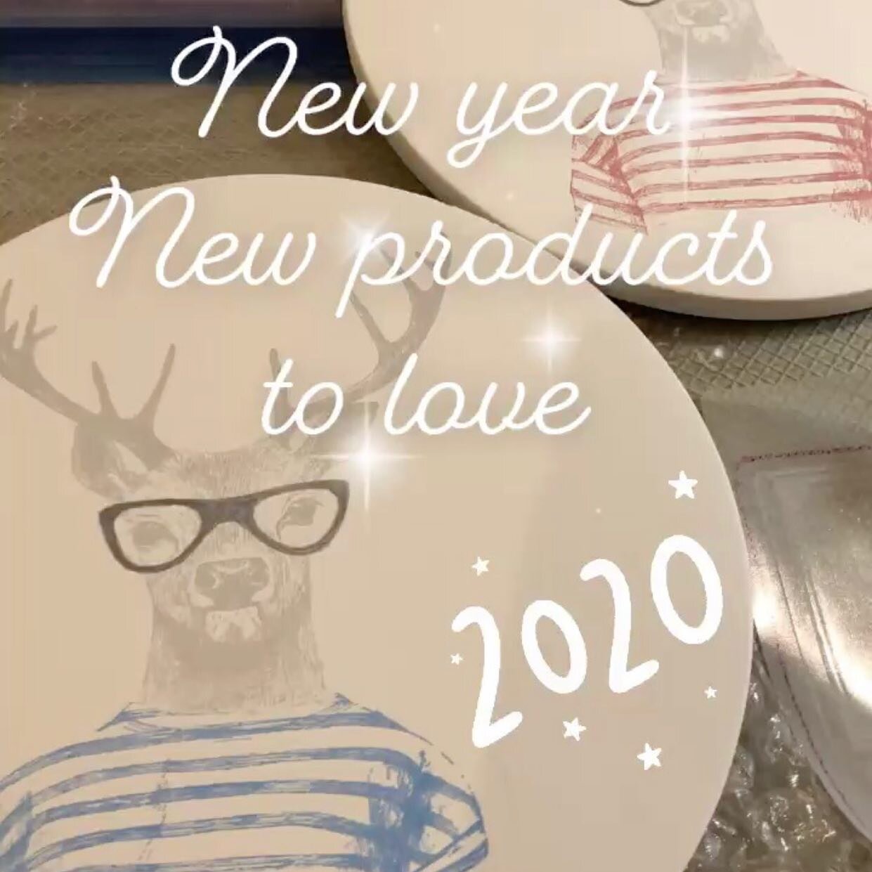 Happy New year to all our customers and friends 
#toronto #canada #ceramics #tableware #canadiangifts #deer #trivet #commealamaisonbyfrance #handmade #homedecor