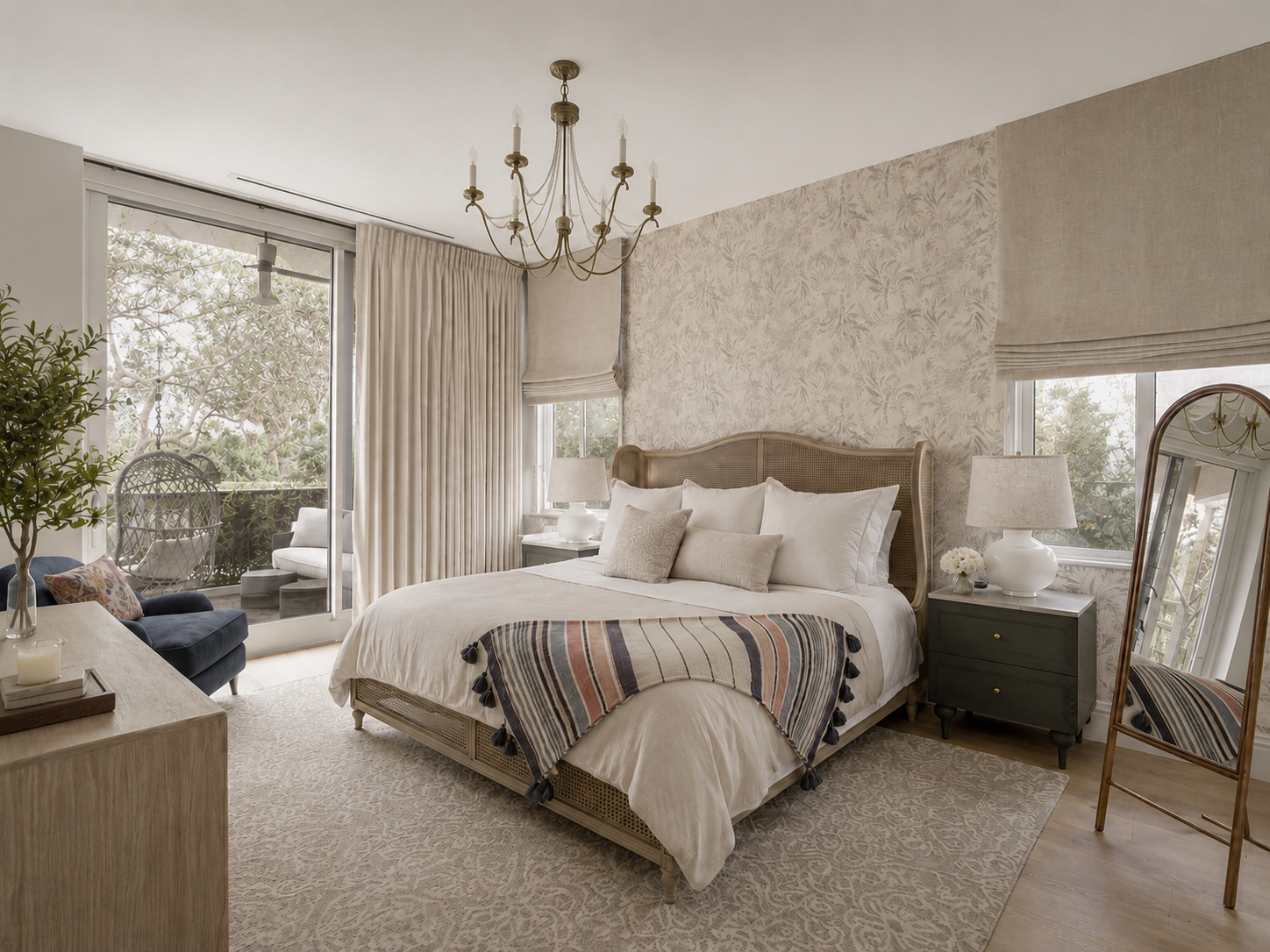 naples-luxury-master-bedroom-interior-design.png