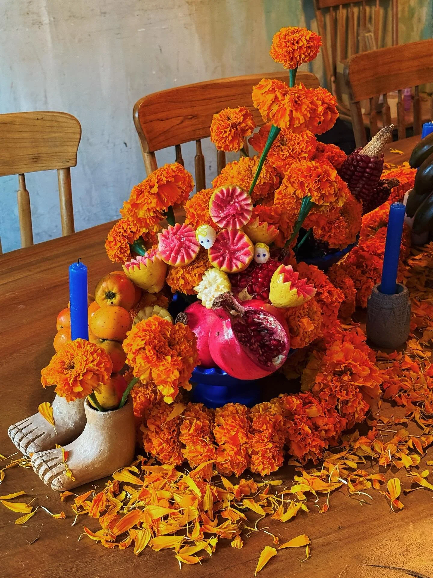 Cuando hago bodegones, una de mis referencias favoritas siempre ser&aacute; Olga Costa. Para m&iacute; sus pinturas reflejan de un modo maravilloso la gran experiencia que es comer fruta, cortarla en piquitos, descubrir el color de la pulpa, el brill