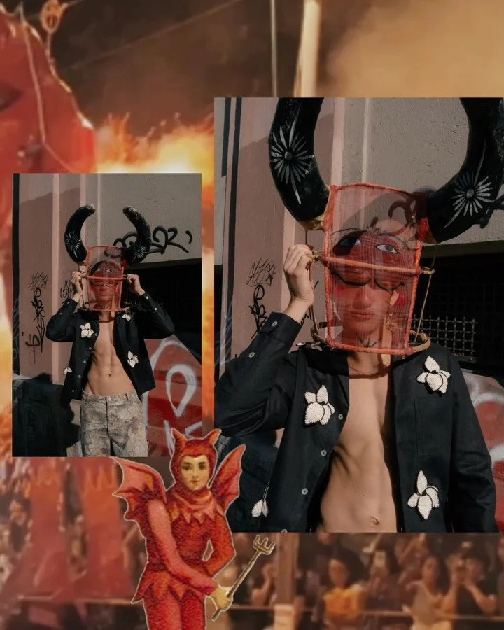 El diablo desatado, siempre con el salvoconducto de la m&aacute;scara, el l&iacute;mite desdibujado del carnaval.
Aqu&iacute;, el trauma se incendia, el mal se hace ceniza.

Fotograf&iacute;a @manuelzuniga para @korimimexico styling @ruthbuendiap hai