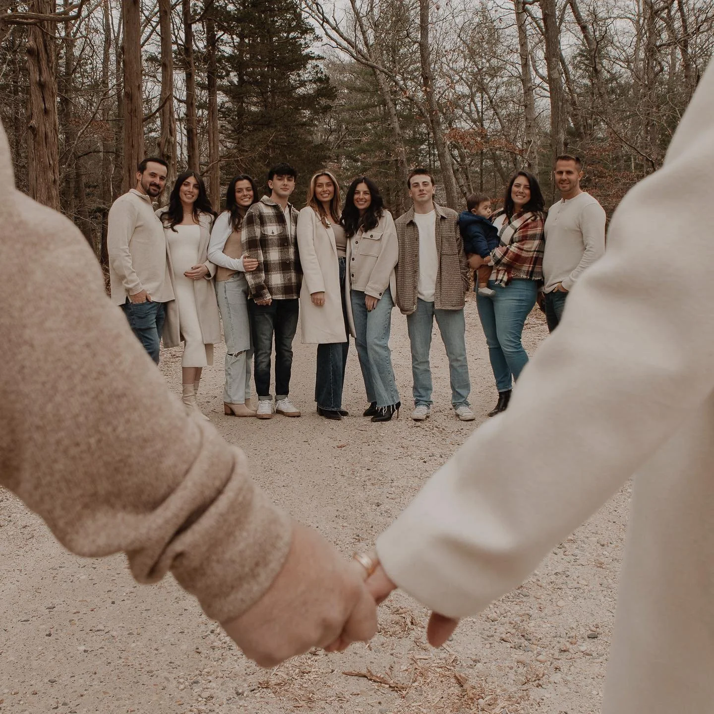 The love this family shares warms our hearts on the coldest of winter days 🫶🏼

#longislandphotographer #longisland #familygoals #familyfirst