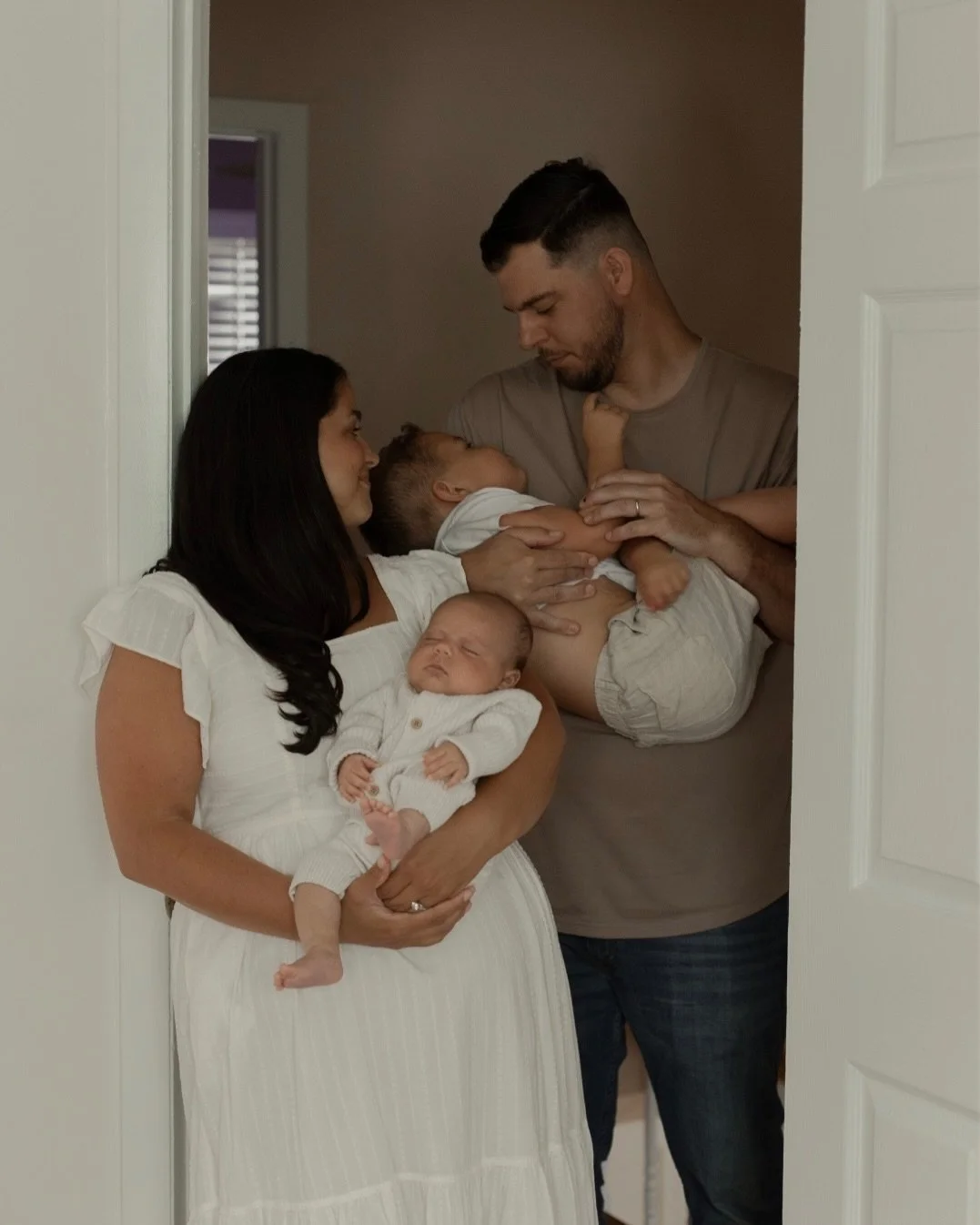Been holding onto these gems for far too long 🦒

&mdash;The Greco Family 

#blufftonphotographer #hiltonheadphotographer #lowcountryphotographer #familyphotoshoot #familyphotography #newbornphotographer #hiltonheadisland #bluffton #beaufort #savanna