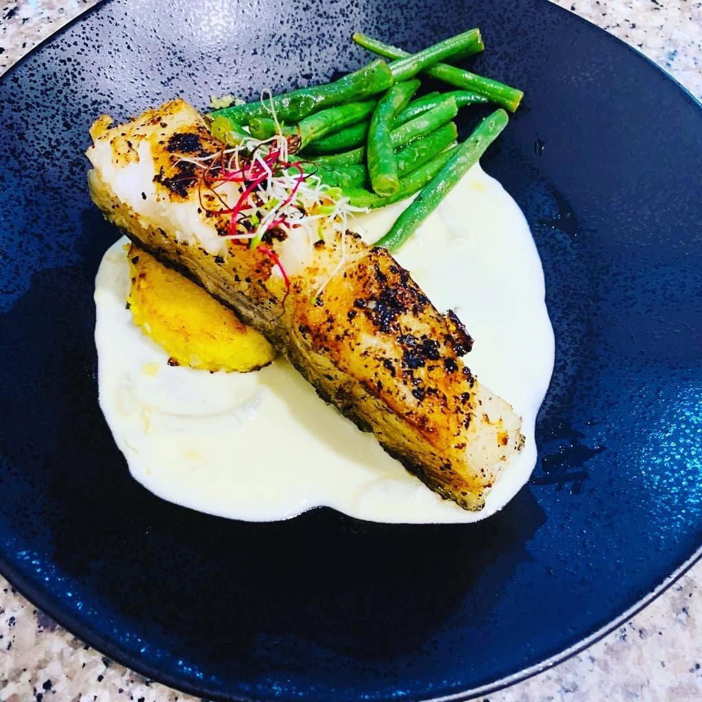 Love using these black plates!🤩

Pan seared chilean sea bass, with baked polenta, saut&eacute;ed garlic green beans, lemon cream sauce, finished with micro greens 😋

#personalchef #hautecuisines #finedining #foodies #foodieaofinstagram #foodgasm #w