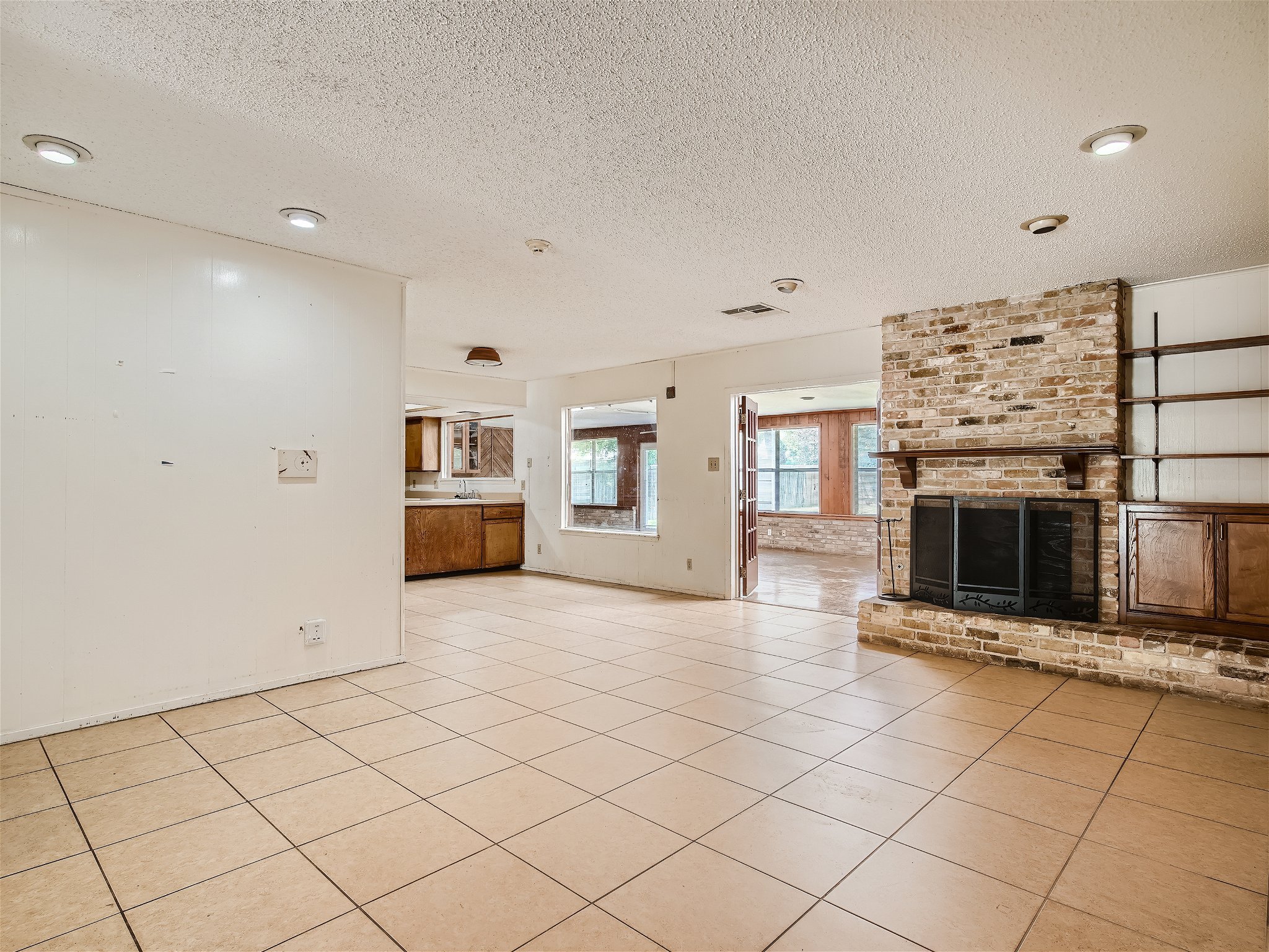 1304 Quail Park Dr