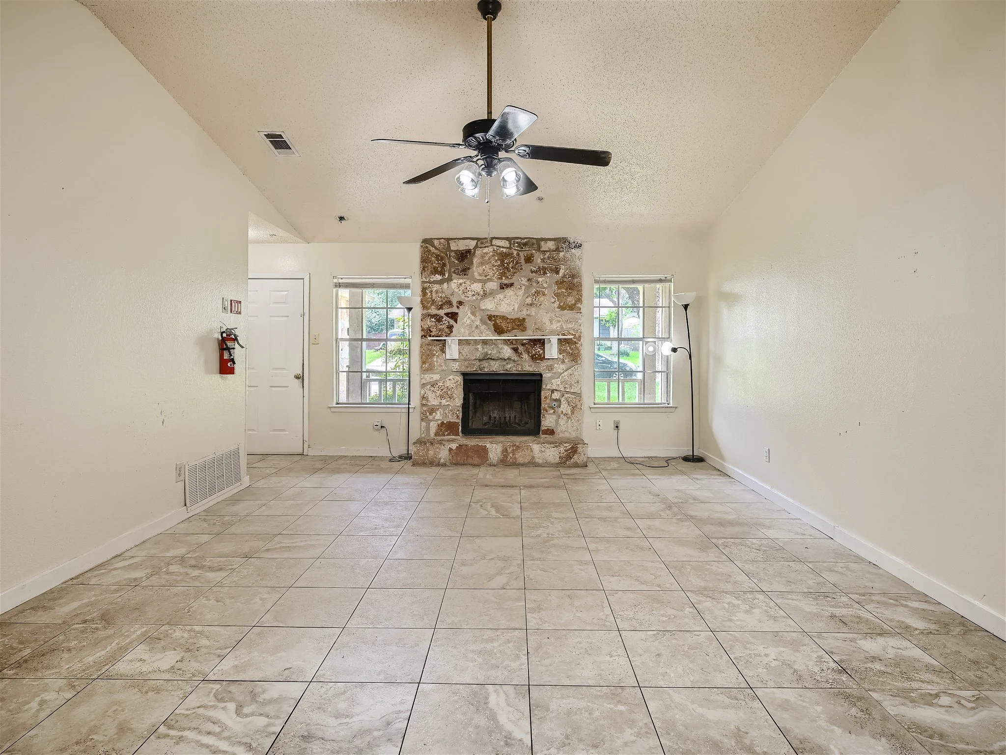 2214 Lear Ln - MLS Sized - 009 - 10 Living Room.jpg
