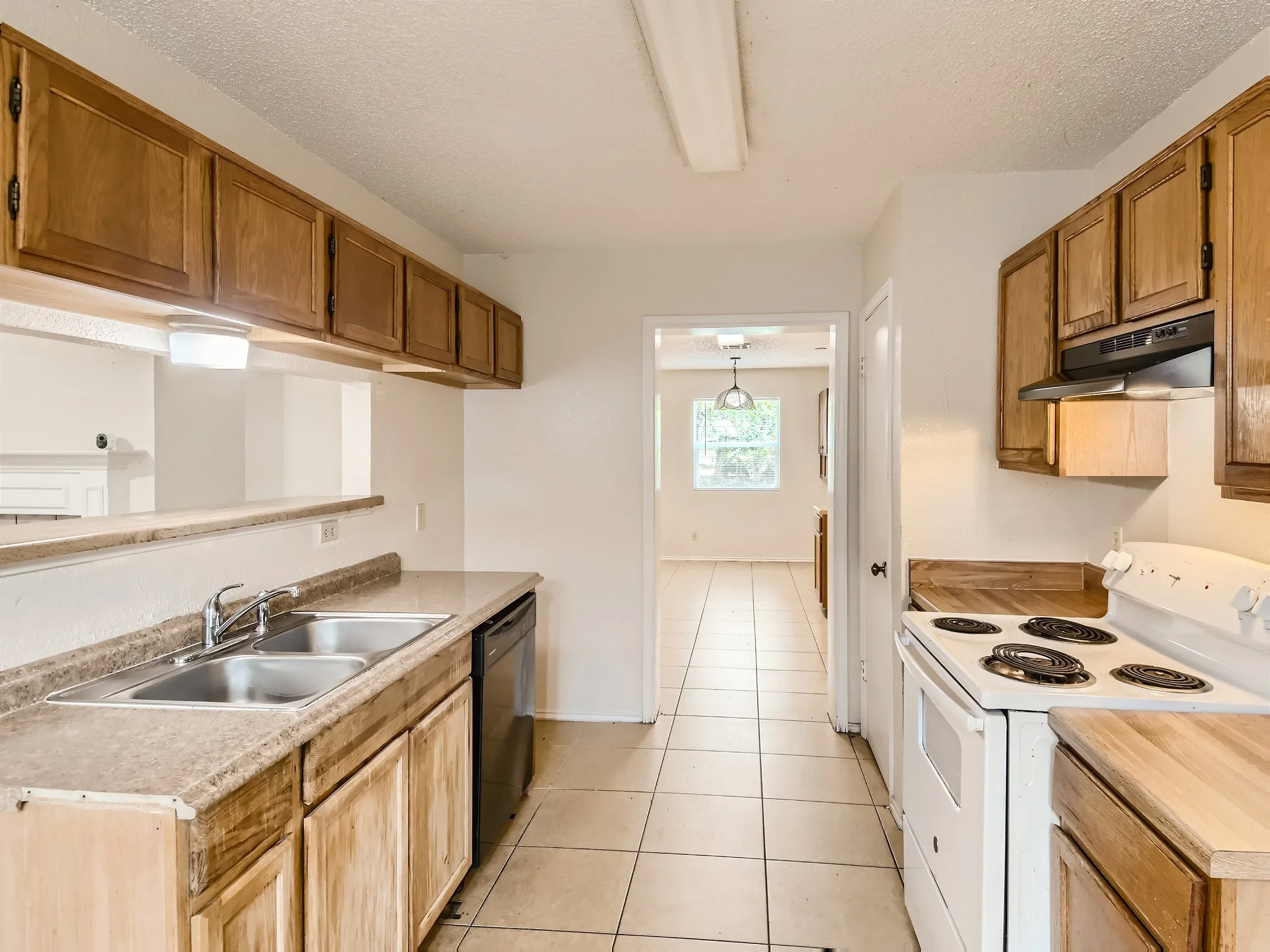 9110 Japonica Ct - MLS Sized - 012 - 17 Kitchen.jpg