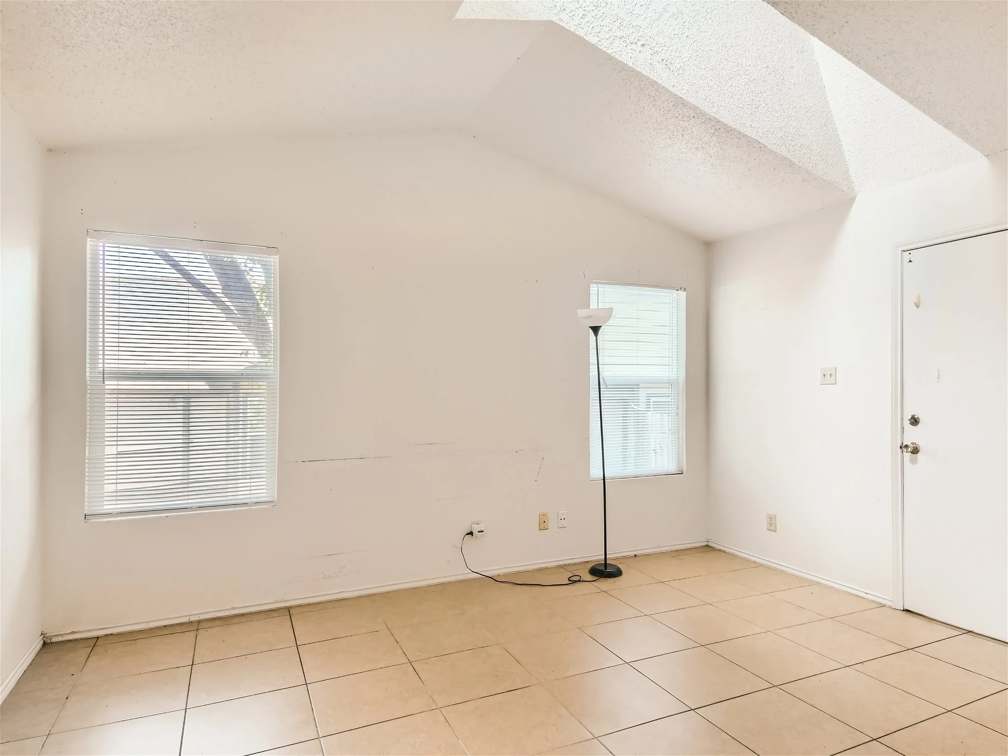 9110 Japonica Ct - MLS Sized - 017 - 25 Primary Bedroom.jpg