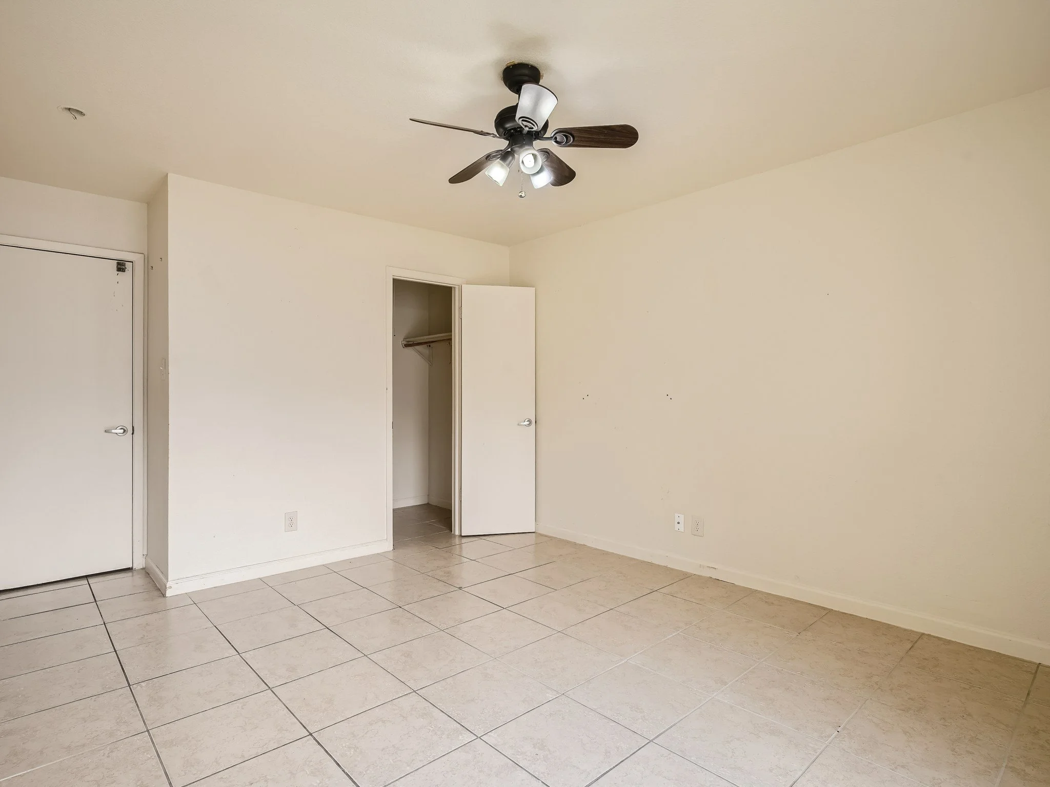 16 Primary Bedroom.jpg