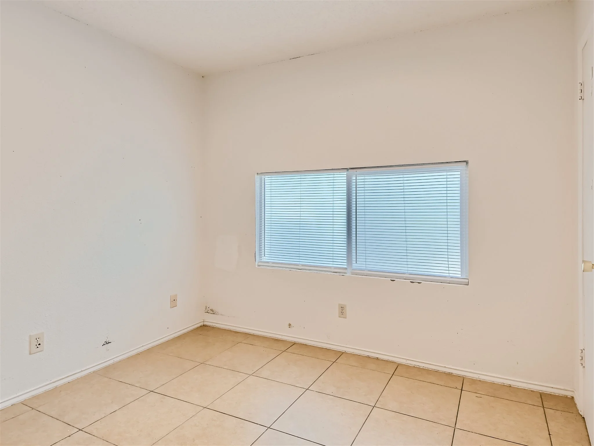 9110 Japonica Ct - MLS Sized - 022 - 30 Bedroom.jpg