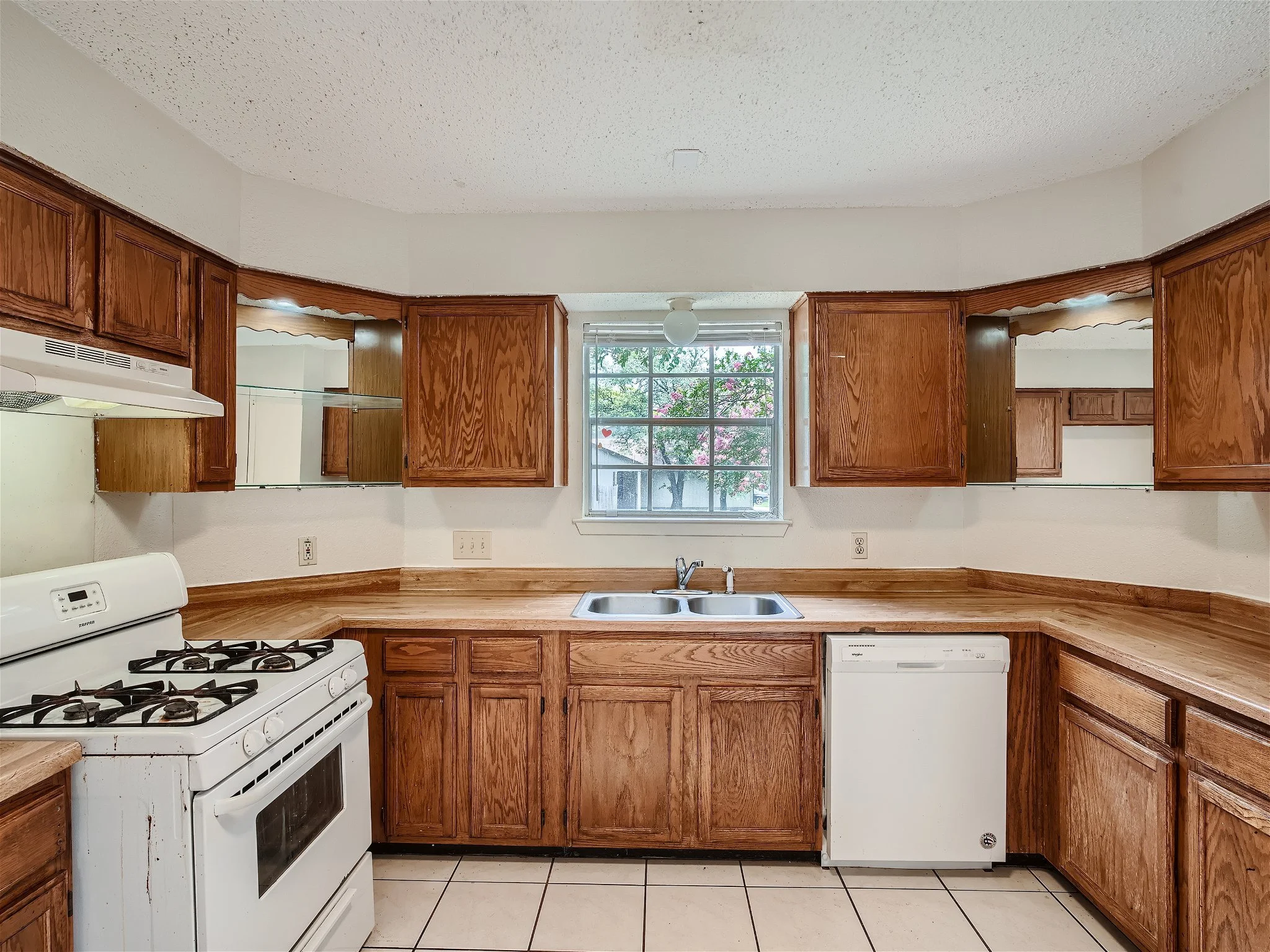 4411 Clarno Dr - MLS Sized - 008 - 10 Kitchen.jpg