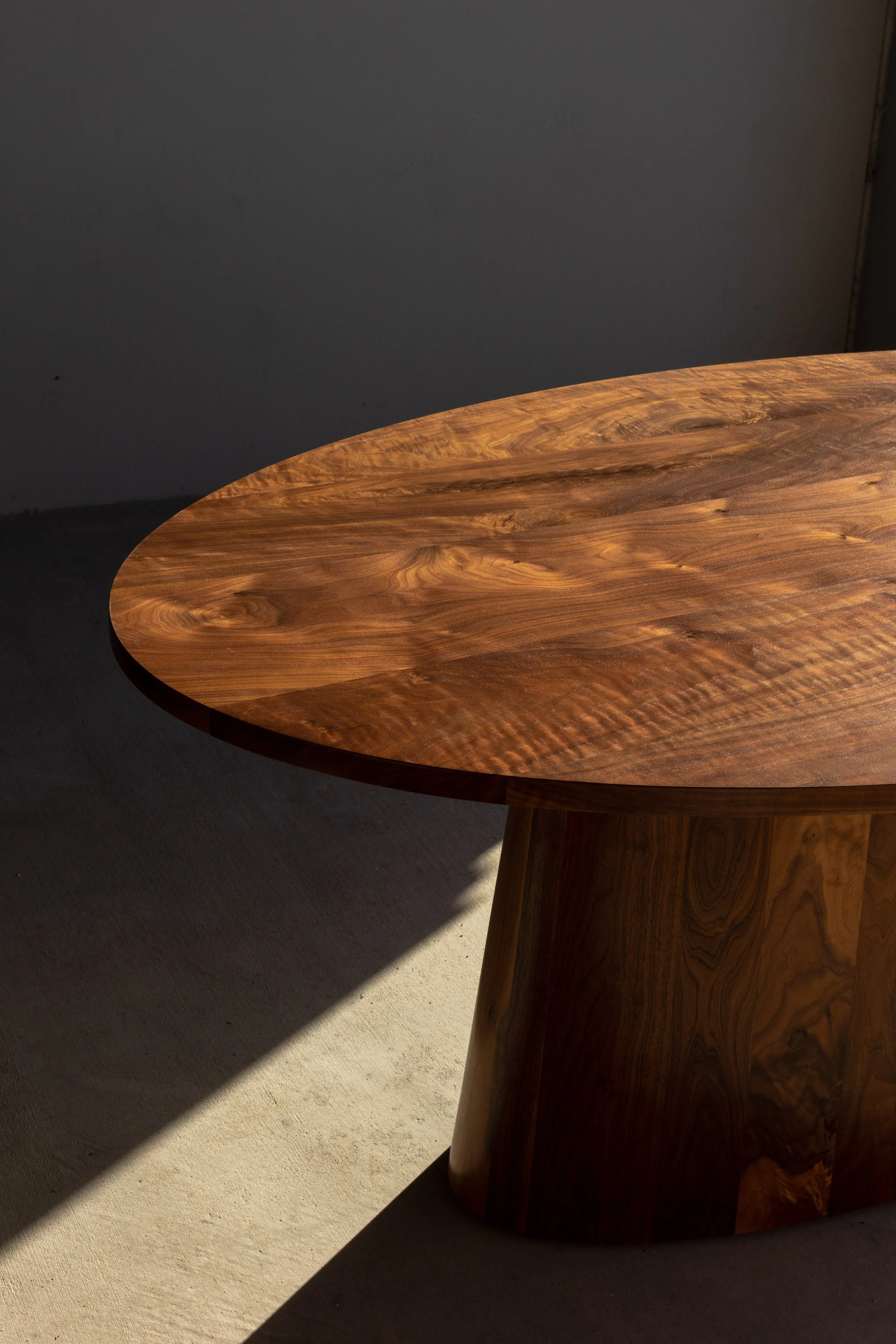 Ellipse Dining Table
