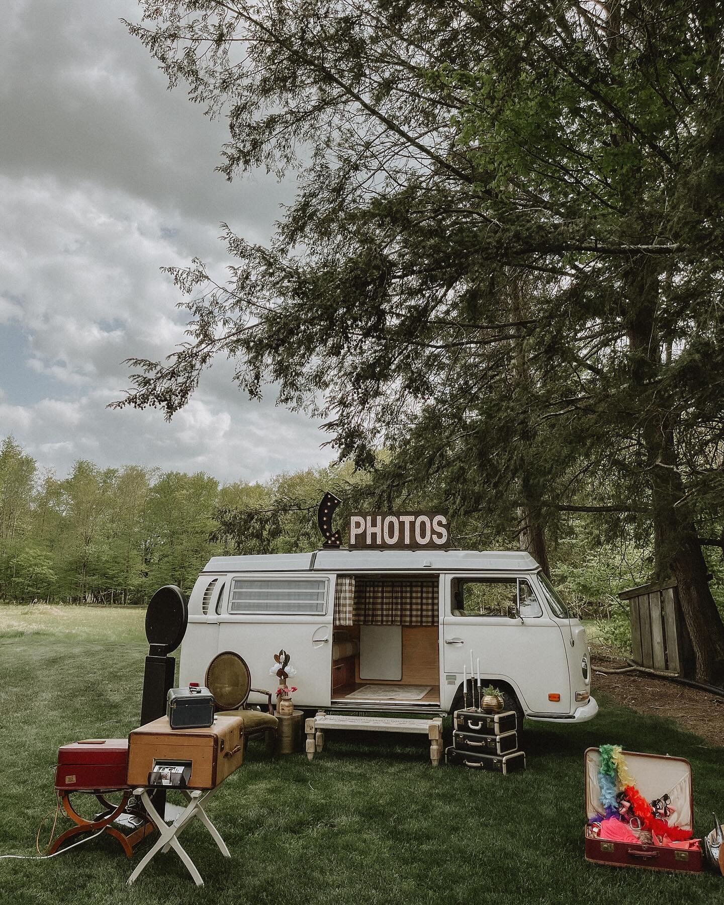 Wedding season is right around the corner! 

#mobilephotobus #photobooth #vwbus #vwphotography #mobilebusiness #vwphotobooth #vintagecamper # lancasterpa #bohobride #planningmywedding #engagementringgoals #vwbeetle #weddingphotography #wedding #weddi