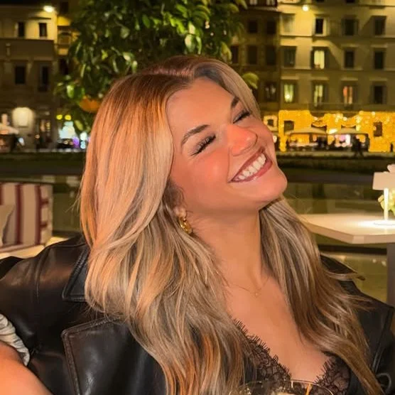 “My favorite thing about Neon Coat is it's stuff I'd do anyway, but I'm saving money. Between a workout, beauty treatment, and dinner, I might save $200 in a single day.”       @suitelifeoflauren 