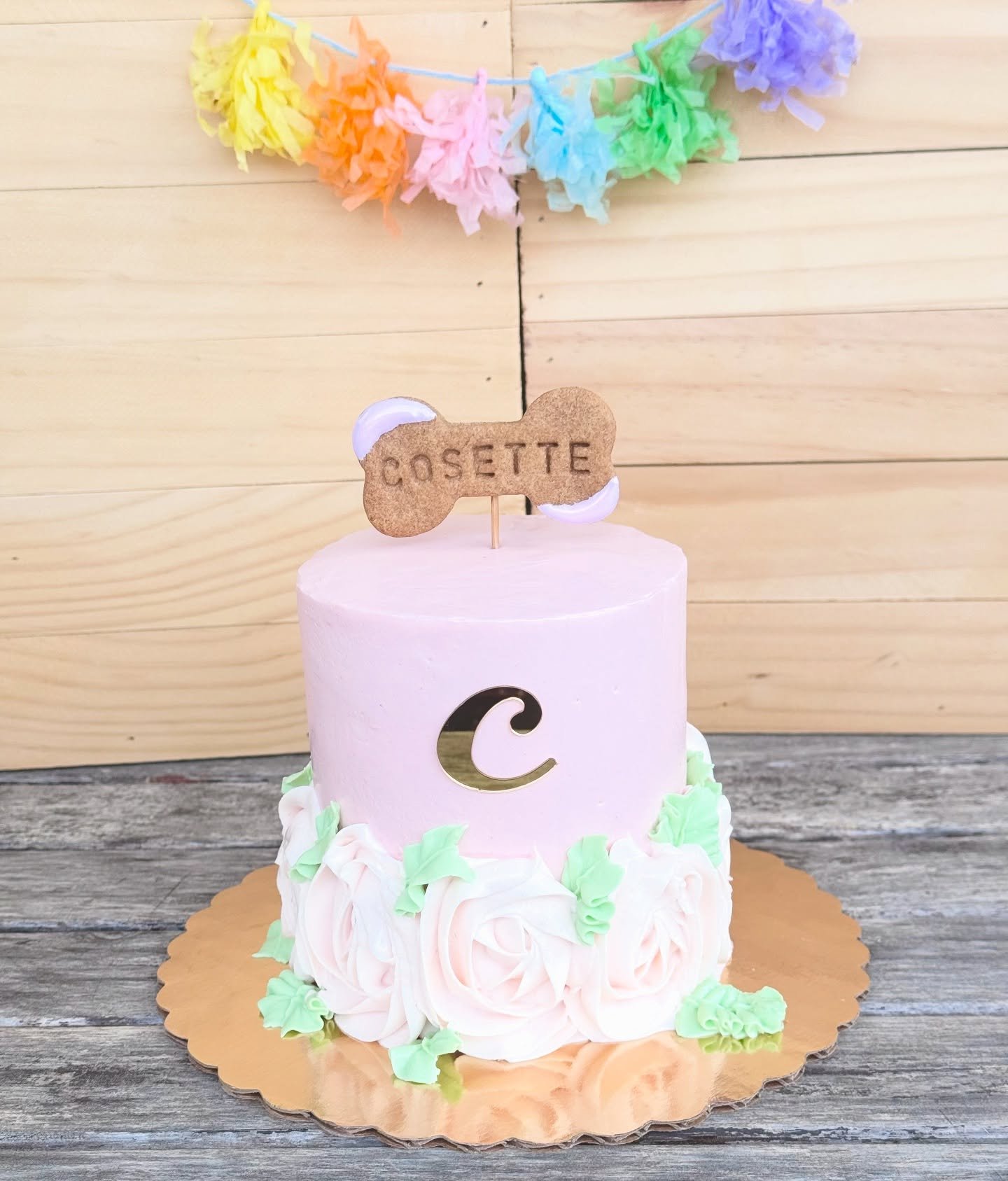 Pink cakes never go out of style 💖

Especially when they&rsquo;re topped with cute pup-friendly decorations! Perfect for birthdays, gotcha days, or just because they deserve it.😊
#ncpupsbakery #ncpupsbakeryfeauture