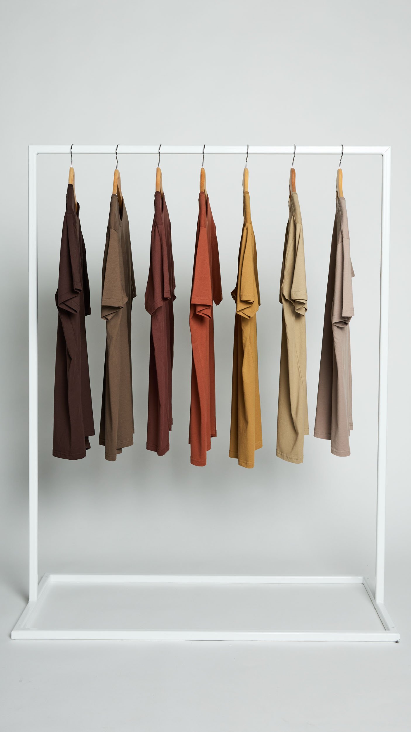 5001_HANGING_BROWNS.jpg