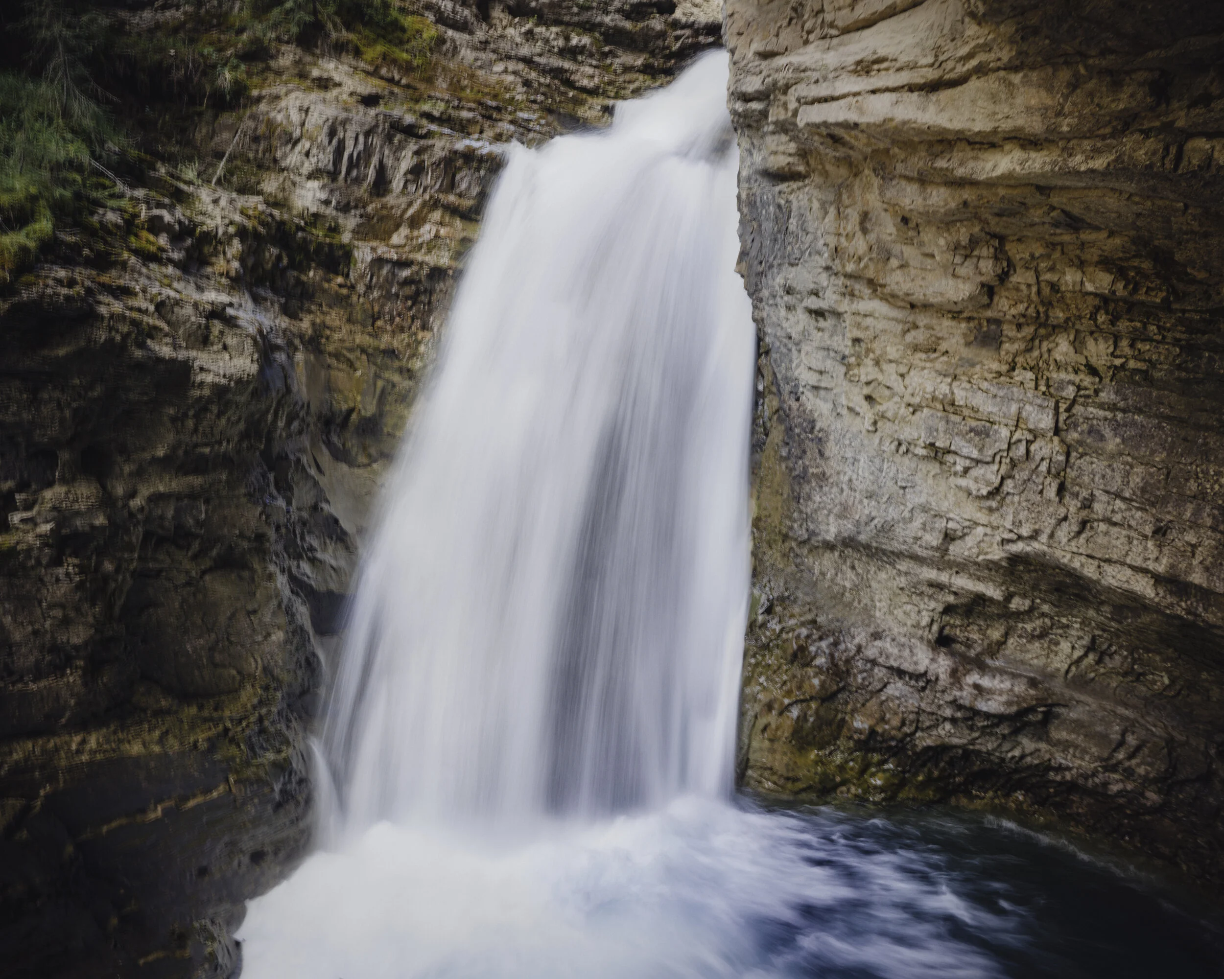 Lower Fall thorugh the Cave Aug 2021 .jpg