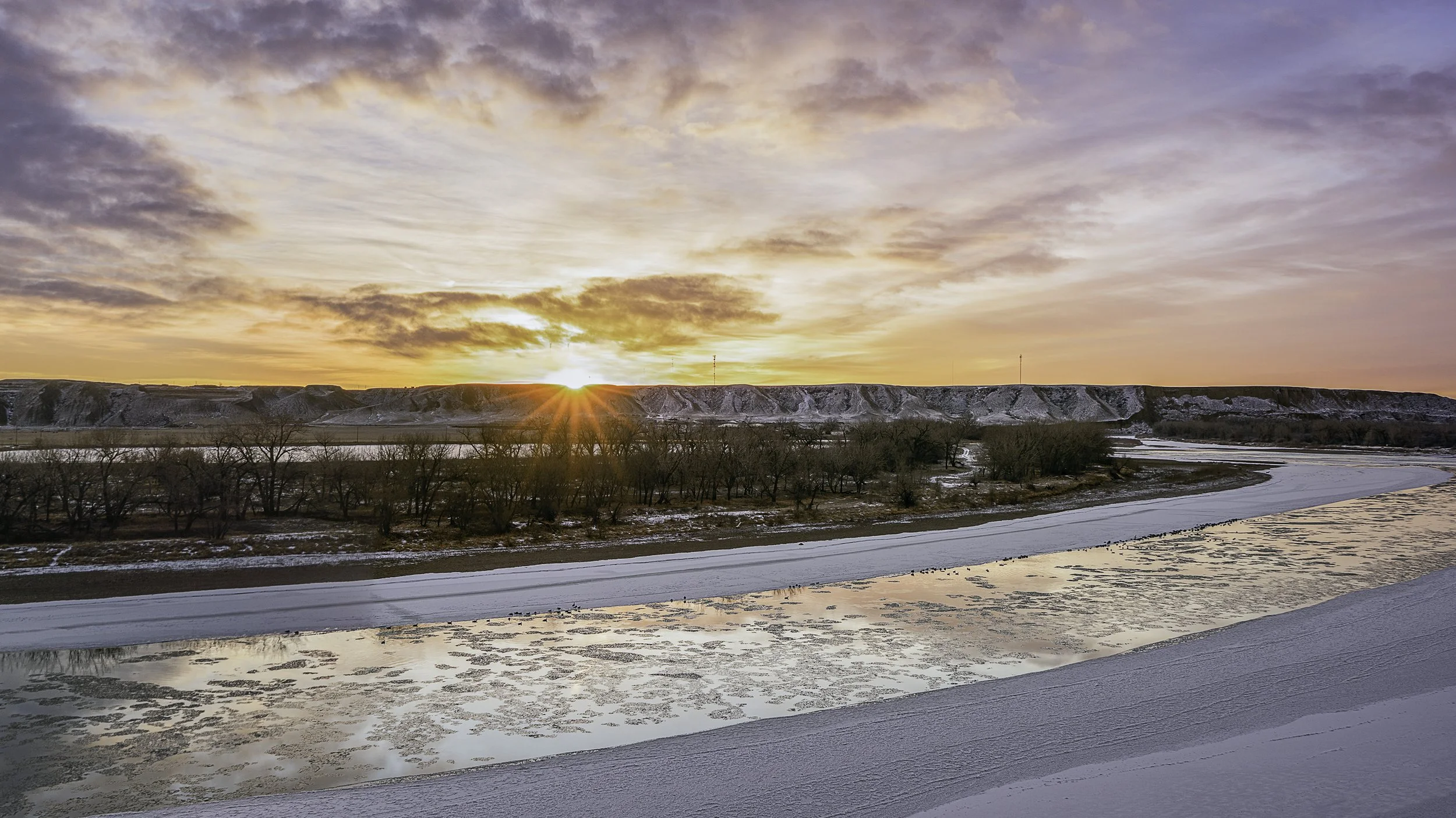 Saskatchewan River, Medicine Hat, Alberta - February 2021 
With restrictions in full swing, we decided to stay safe in February and remain where we currently reside in Medicine Hat. On a Sunday morning I decided to capture sunrise and as the sun came