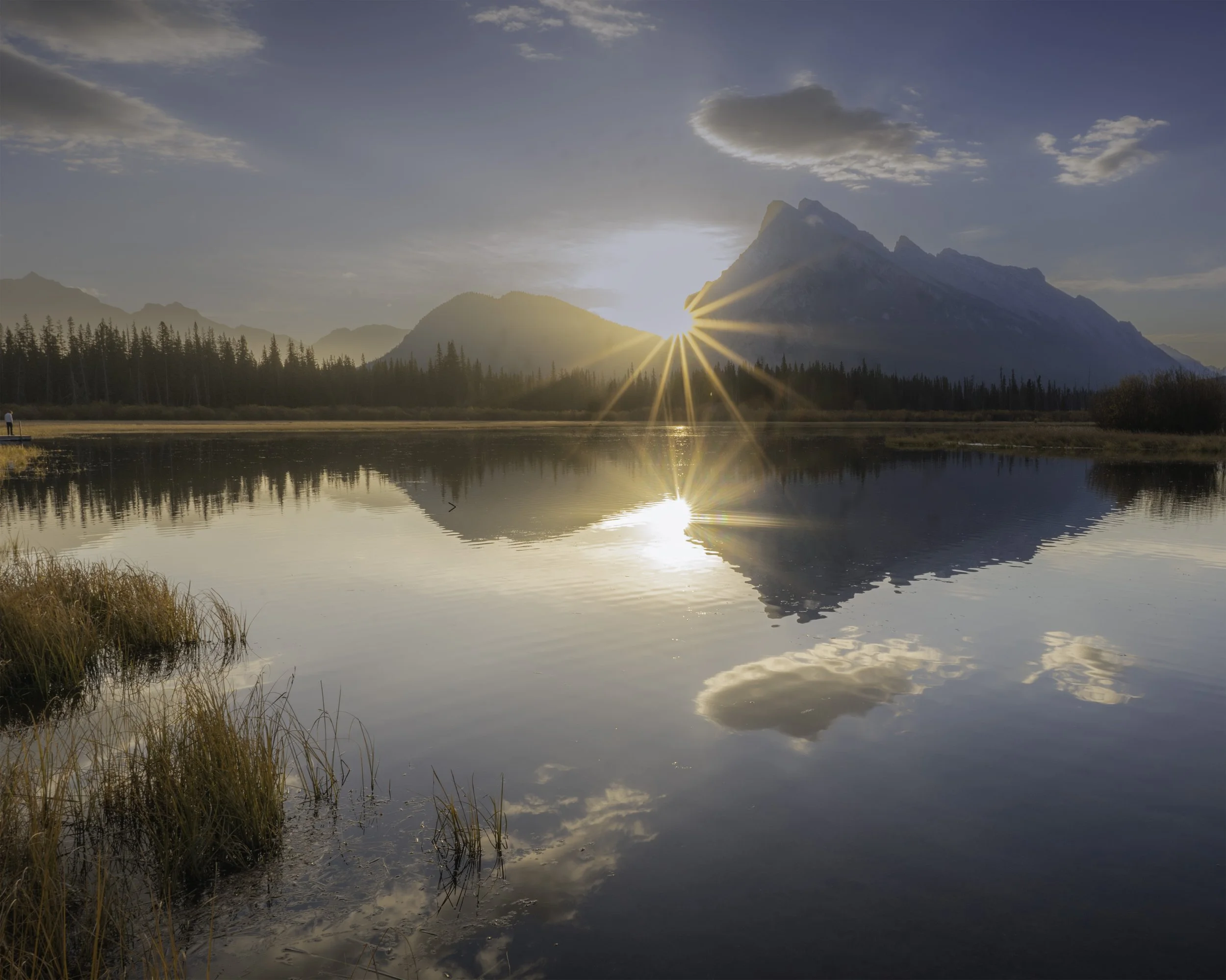 Sunstar at Vermilion Lakes Oct 2021  .jpg