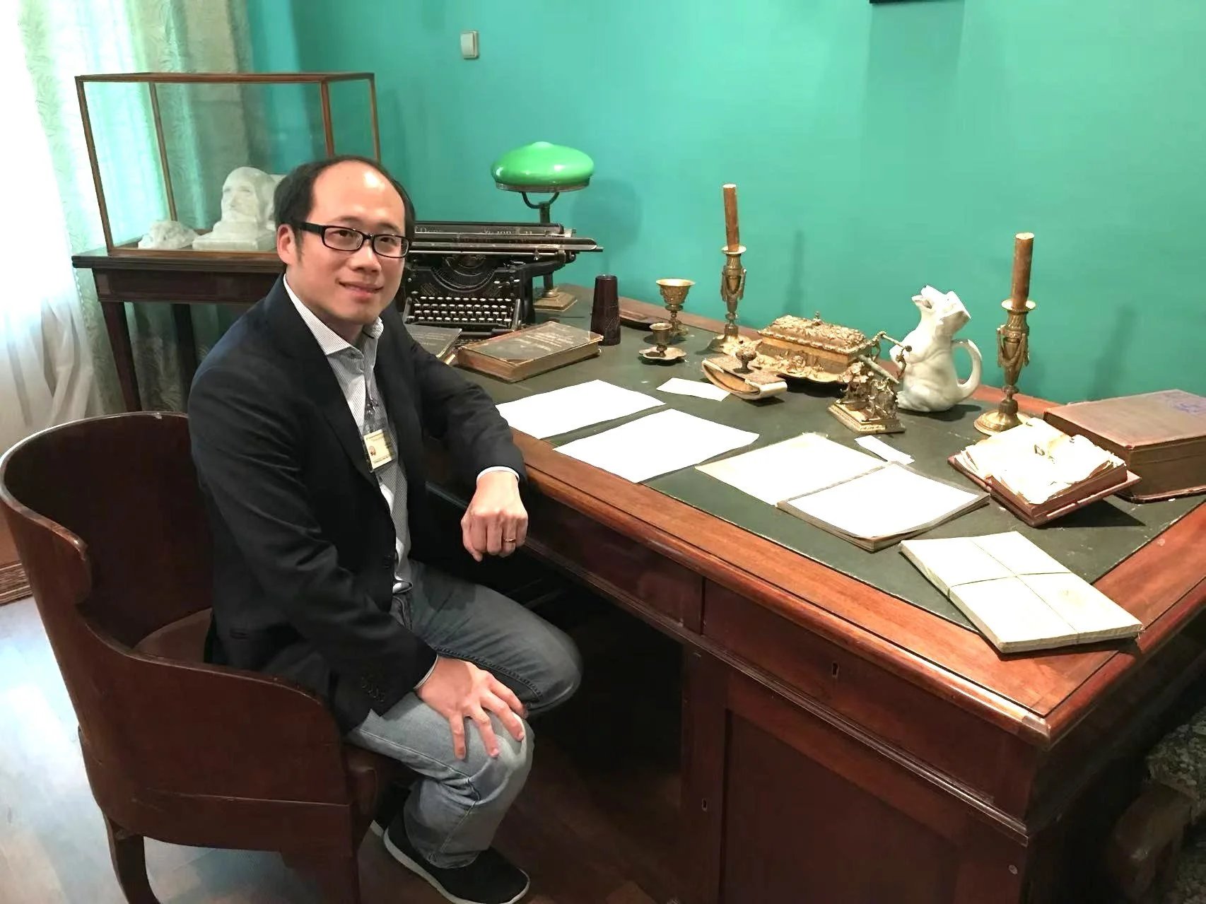 2018-05-17 The Desk of Ivan Pavlov (1904 Nobel Prize in Physiology) - St Petersburg.
