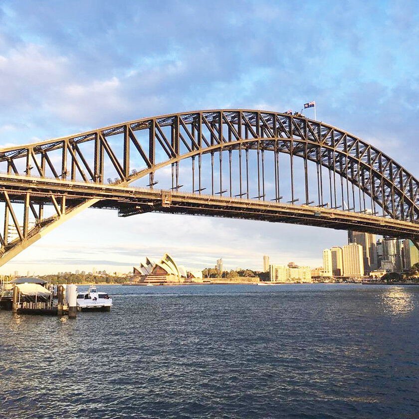 Champagne-Sailing-Sydney-Harbour-Bridge.jpeg