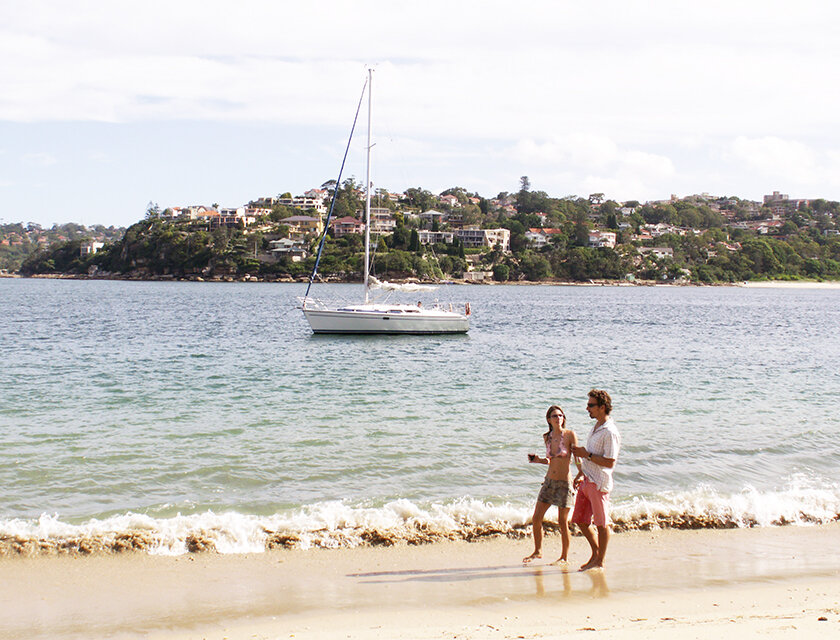 Champagne-Sailing-Romance-Beachwalk.jpeg