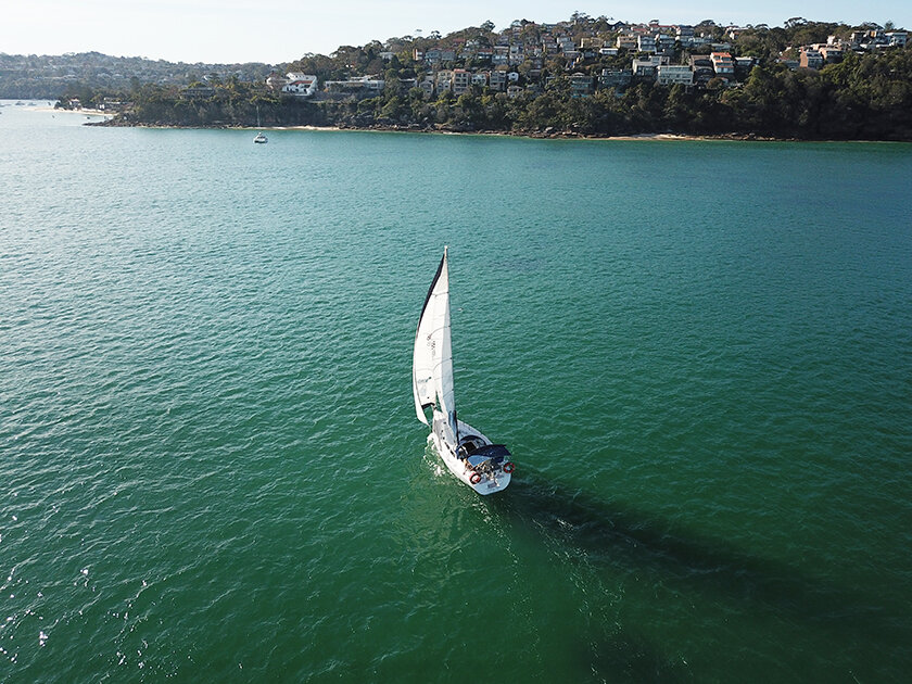 Champagne-Sailing-boat.jpeg