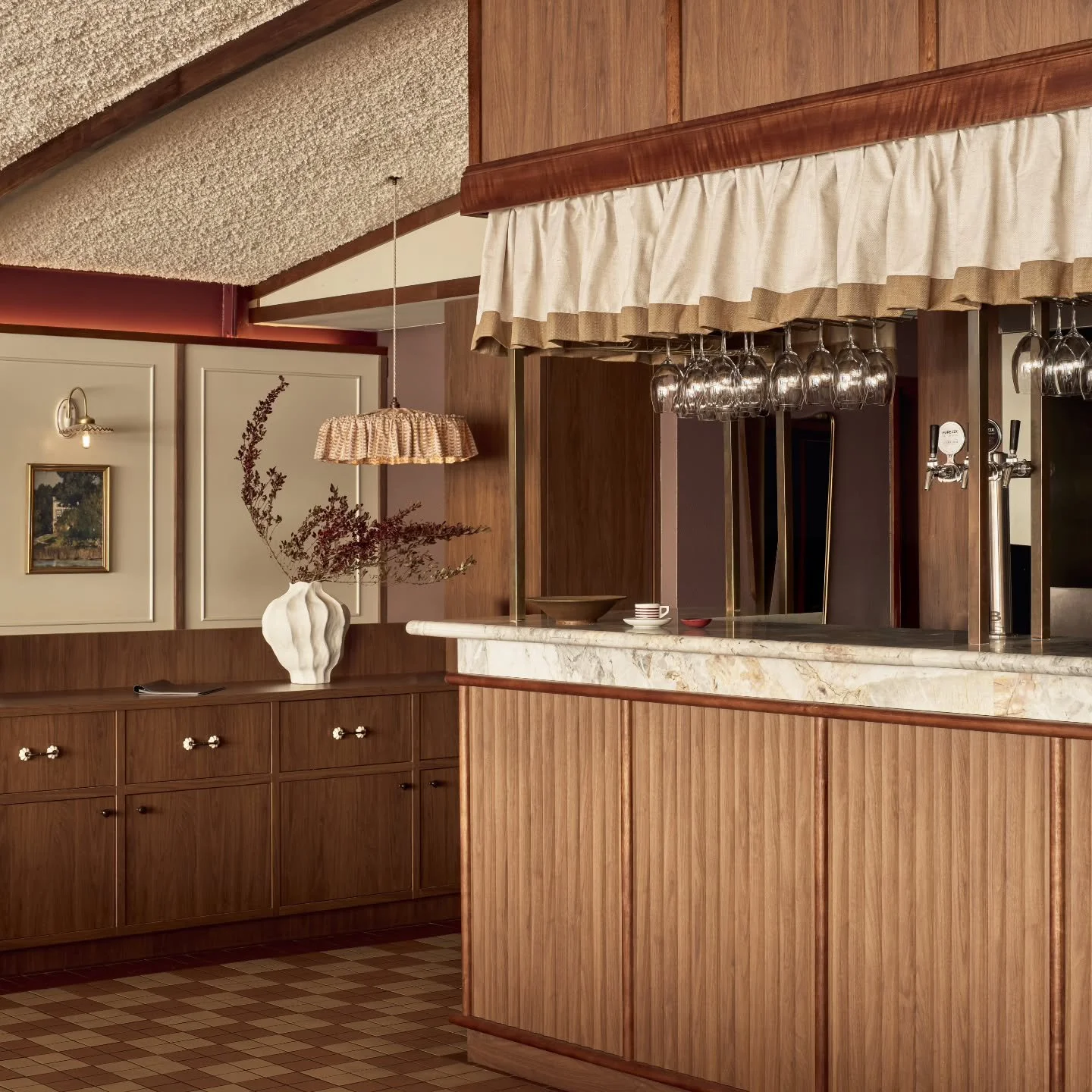 A 90's Italian institution reborn.
Join us for a meal or plan your next exclusive event overlooking Sydney Harbour at Ecco 🧡
.
.
.
@fivefootonedesign 
@fiona_gould_stylist
@ryanlphoto