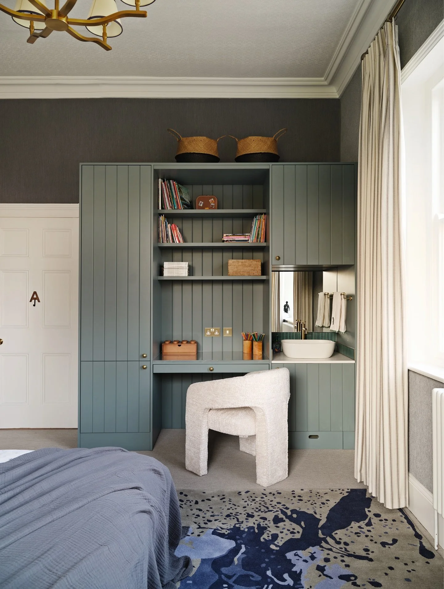 Joinery made, installed &amp; sprayed on site for a  very cool little dudes bedroom as part of our recent Manor House renovation - incorporating a small basin in its original position + a pull out step below for the little man 🔷 🙌

More incredible 