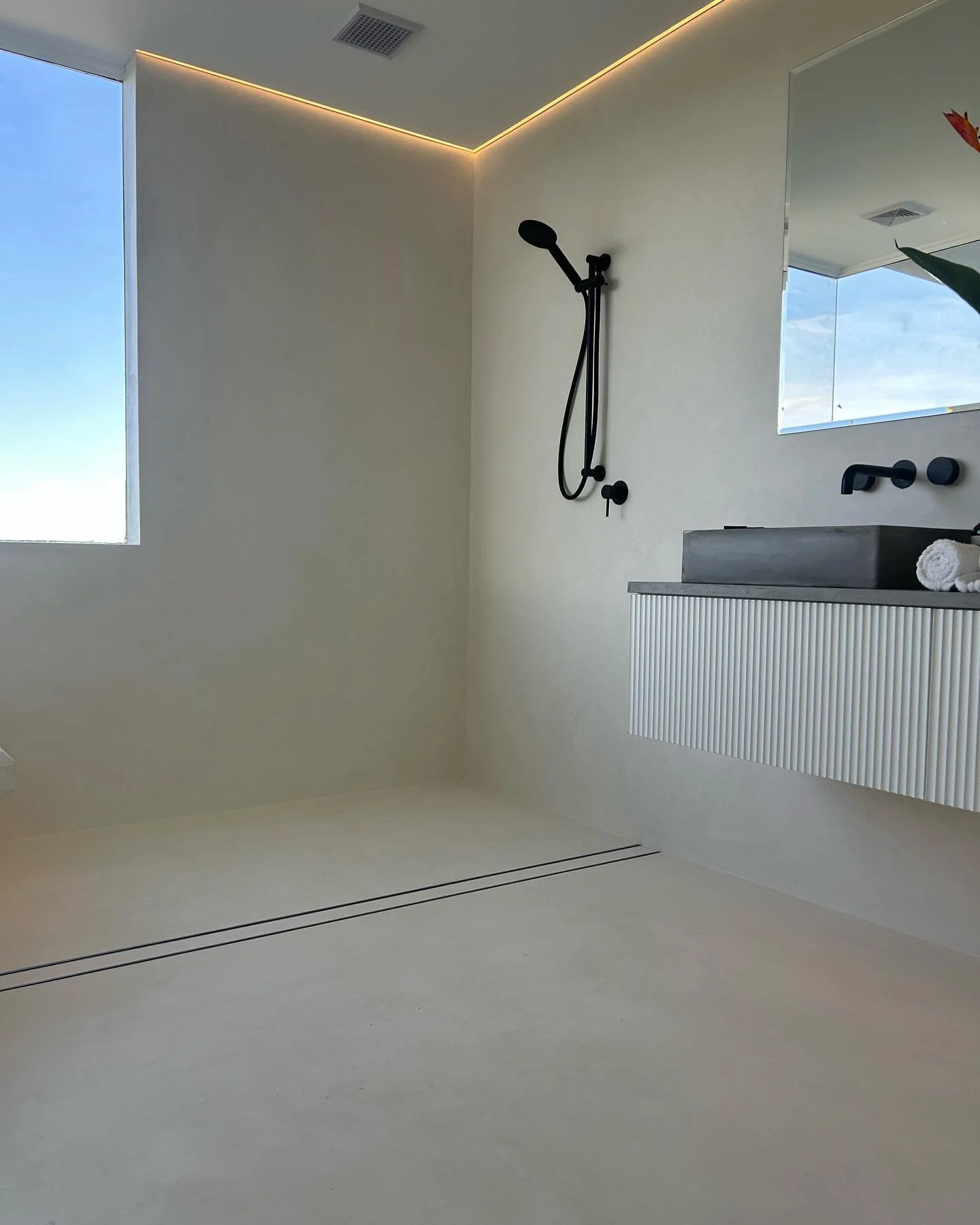 // CEMHER MICROROCK //