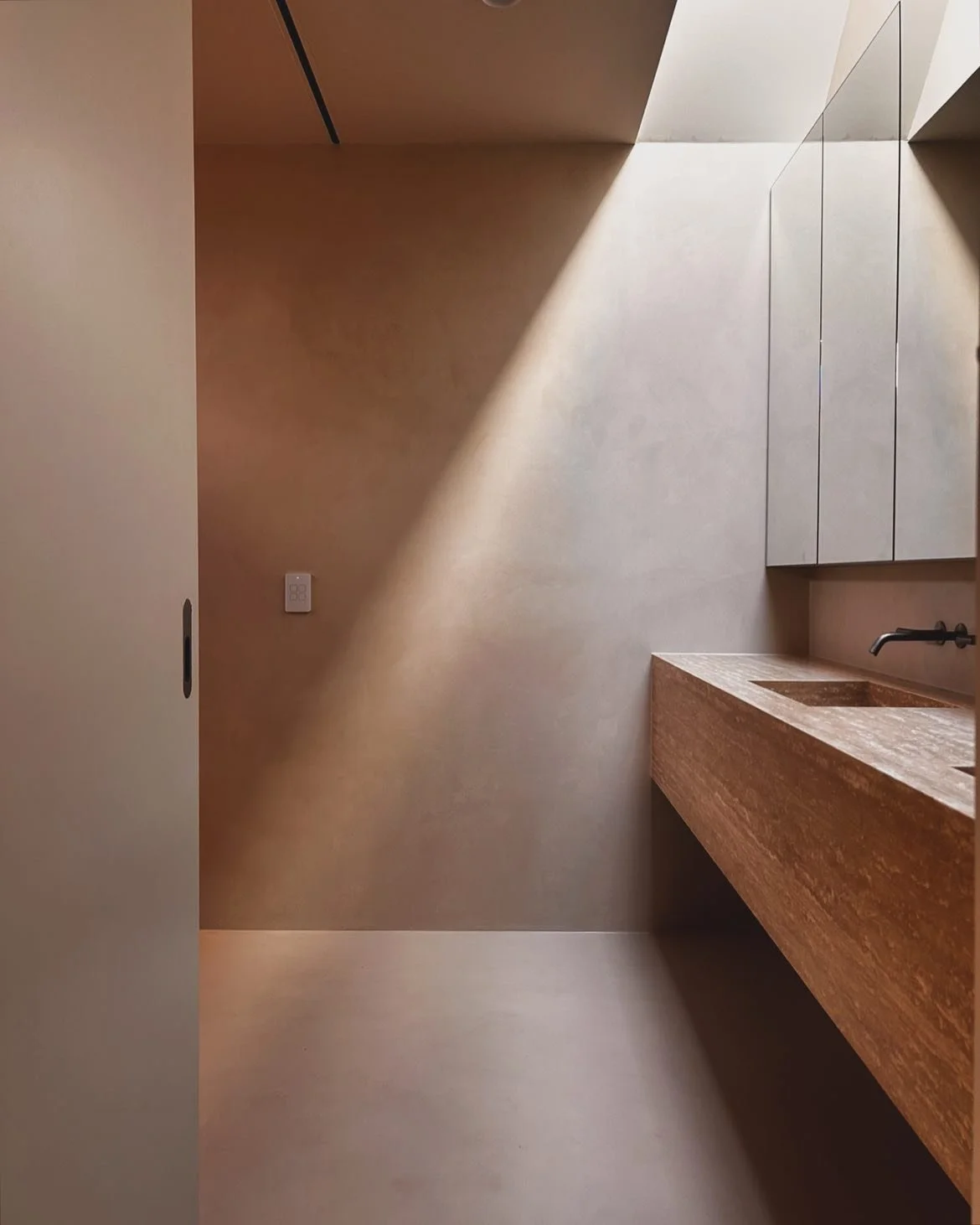 microcement-bathroom-sunshine-coast.jpg