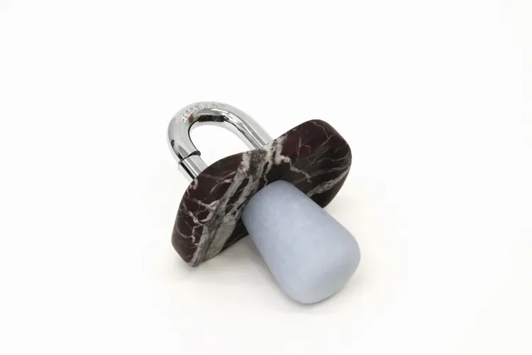 albionjeune-fin-simonetti-pacifier-lavanto-blue-2025.webp