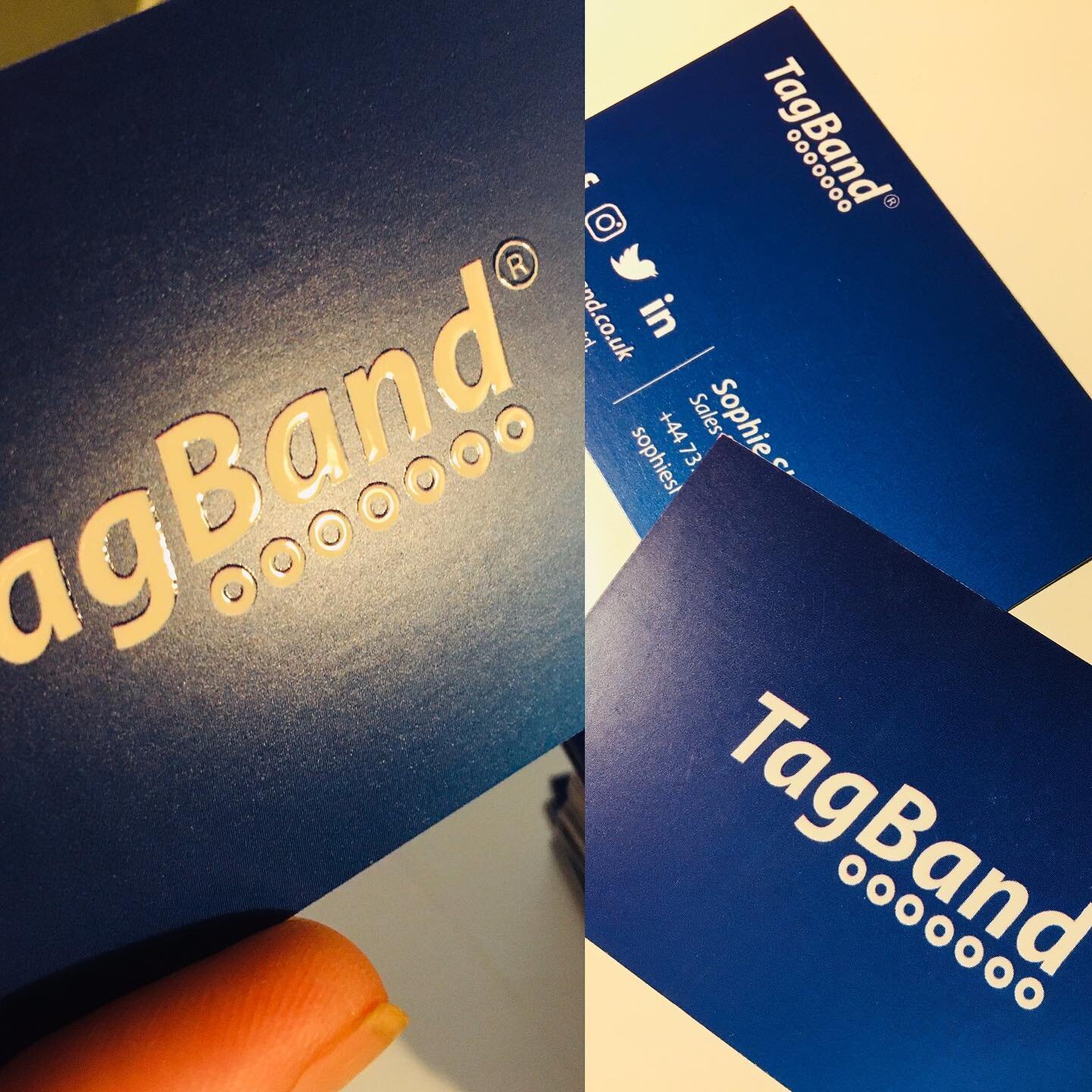 It&rsquo;s a obvs a card kinda day... @tagband_uk your business cards have arrived! Check out the saucy uv spot coating 🥴#stationeryporn
