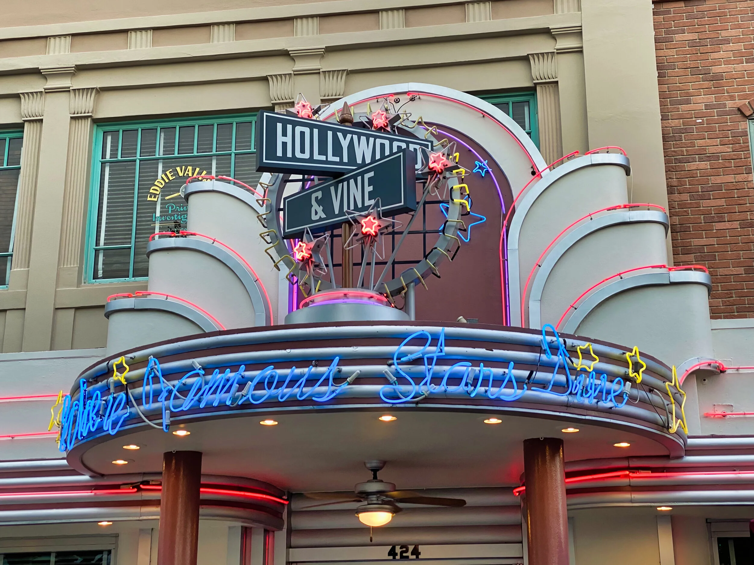 Hollywood &amp; Vine Allergy-Friendly Lunch &amp; Dinner Family Style Menu