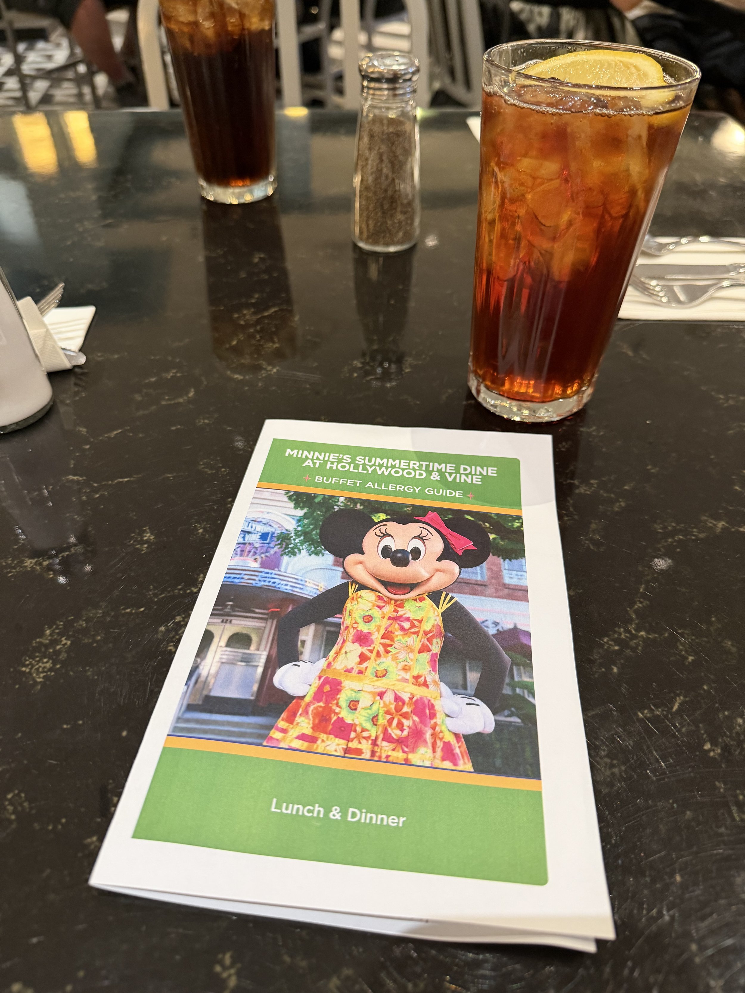 Hollywood and Vine Allergen Guide for Lunch and Dinner