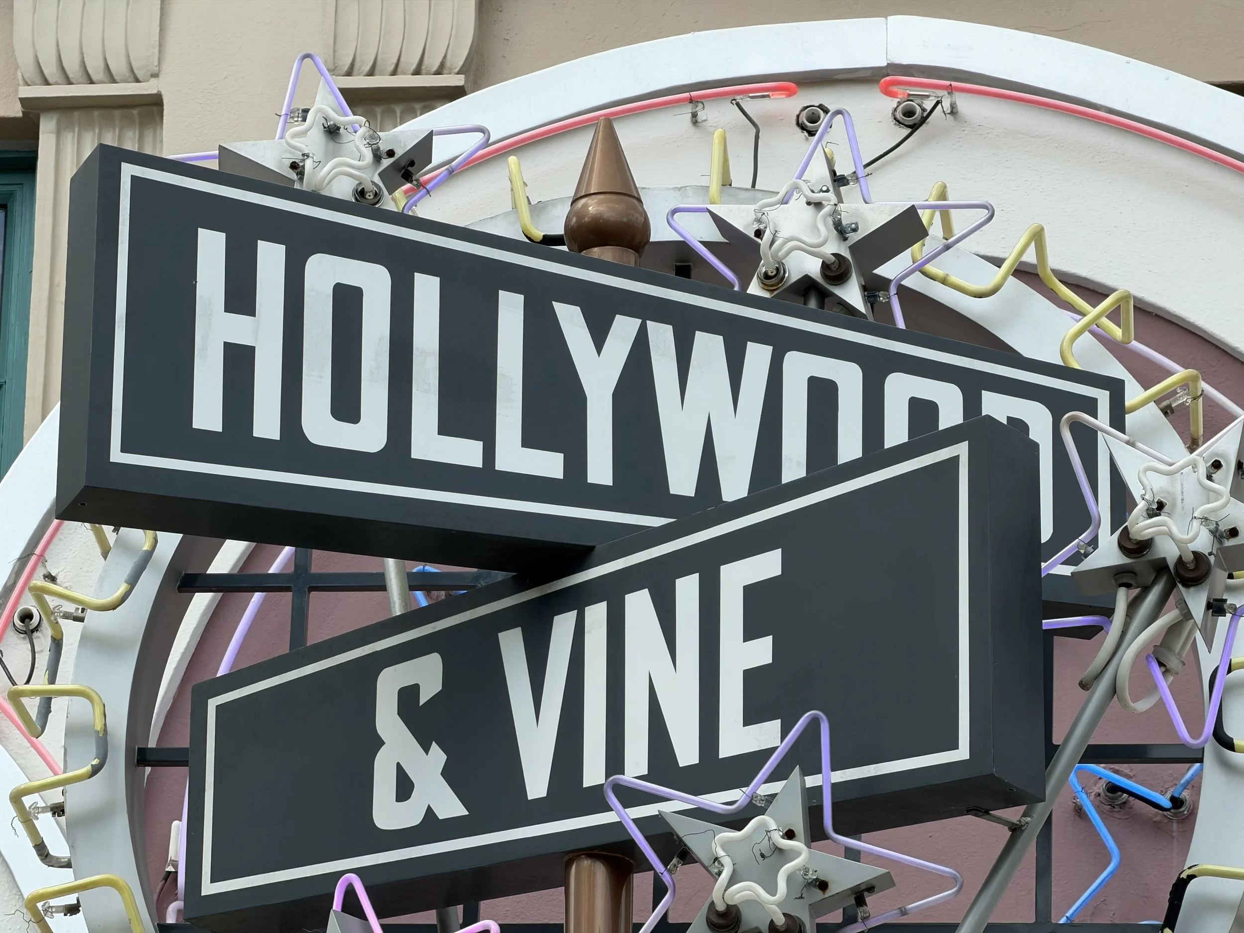 Hollywood and Vine restaurant sign