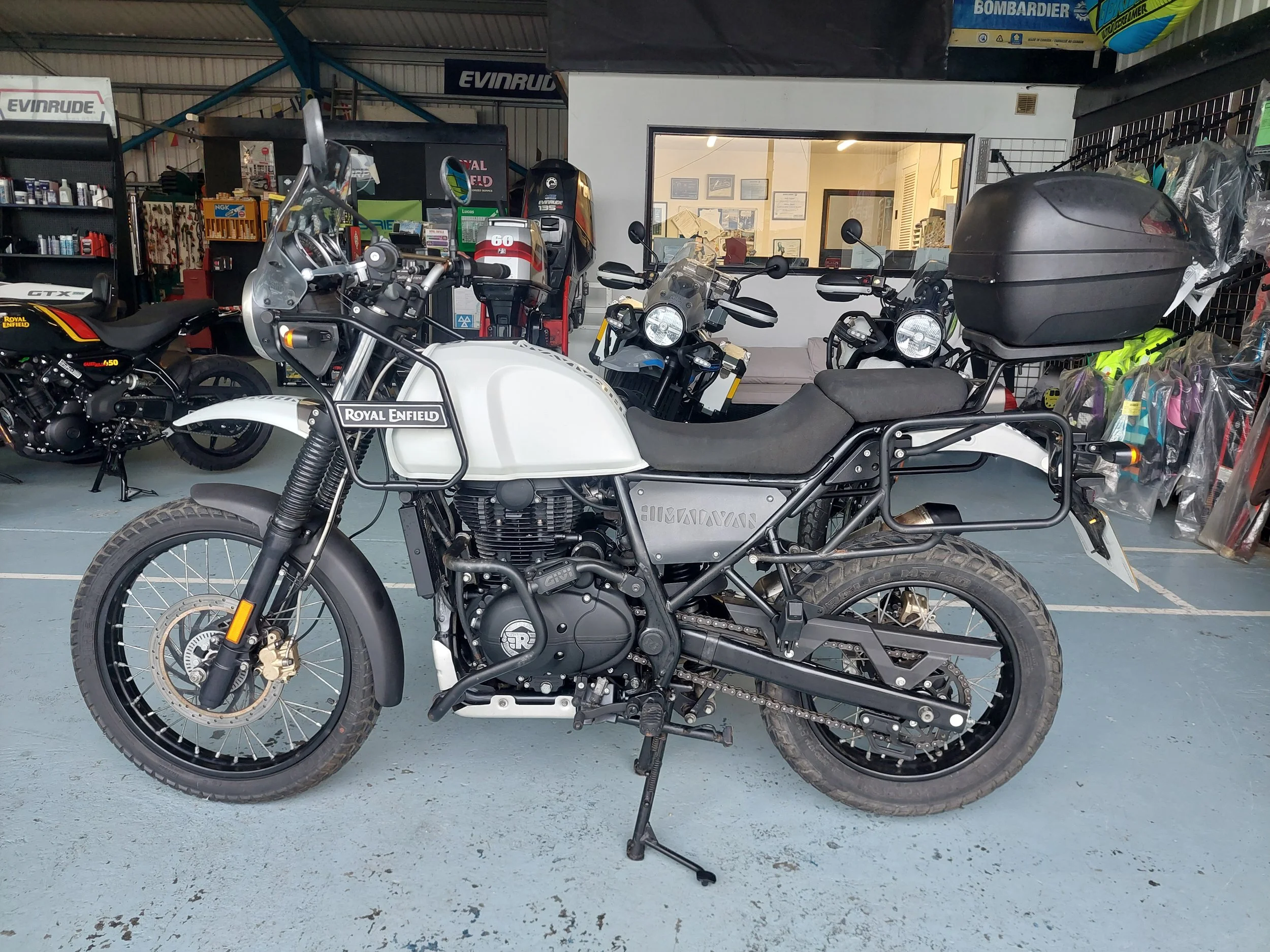 Royal Enfield Himalayan 411