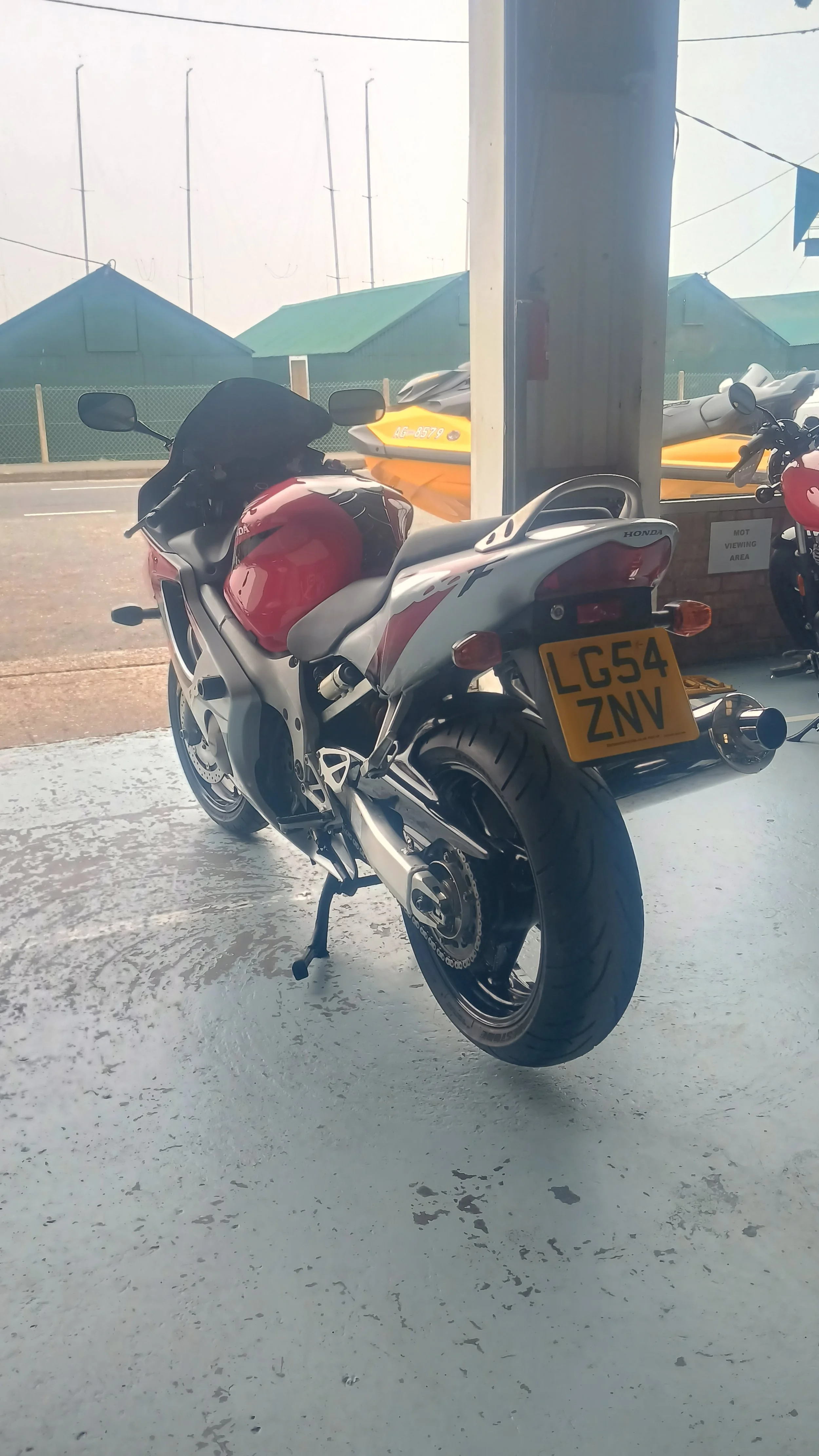 cbr 600 4.jpg