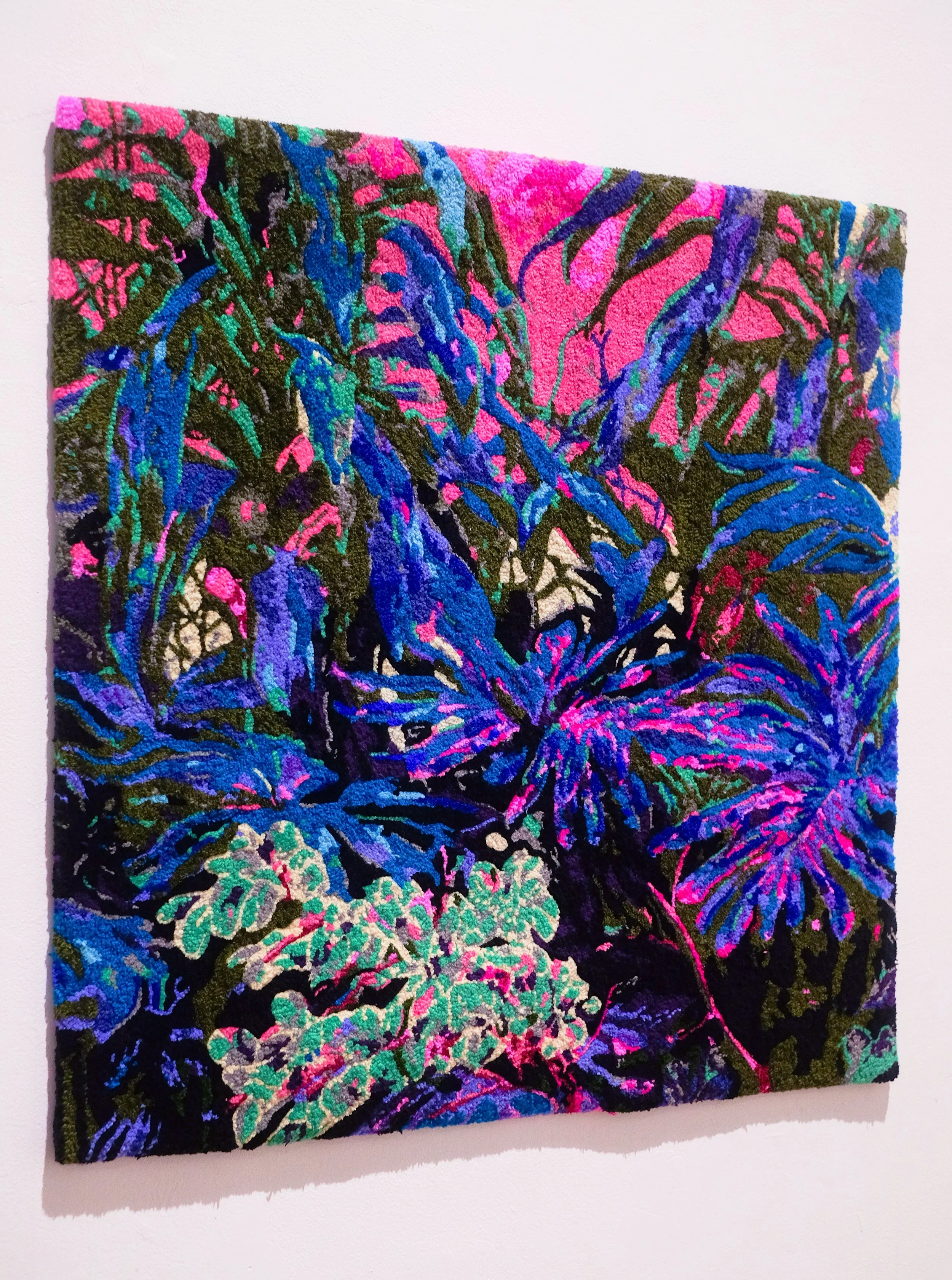 walls for what cannot be seen. 1/1 Hand-Tuffed Cotton and Acrylic Yarn. 689 x 89 cm