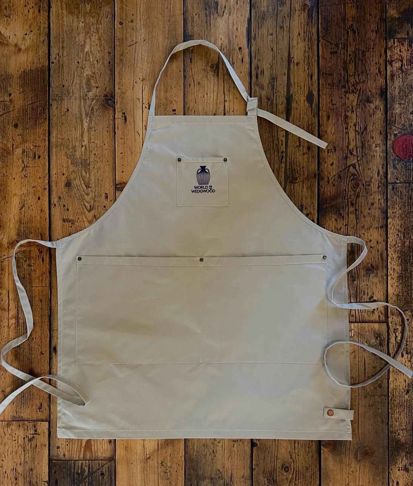 Made for the studio not just for the kitchen!

We&rsquo;ve been working on a set of handcrafted, waxed cotton aprons for the pottery team @worldofwedgwood 

Hand wash. Hard wearing. Built to last.

There&rsquo;s something very special about making fo