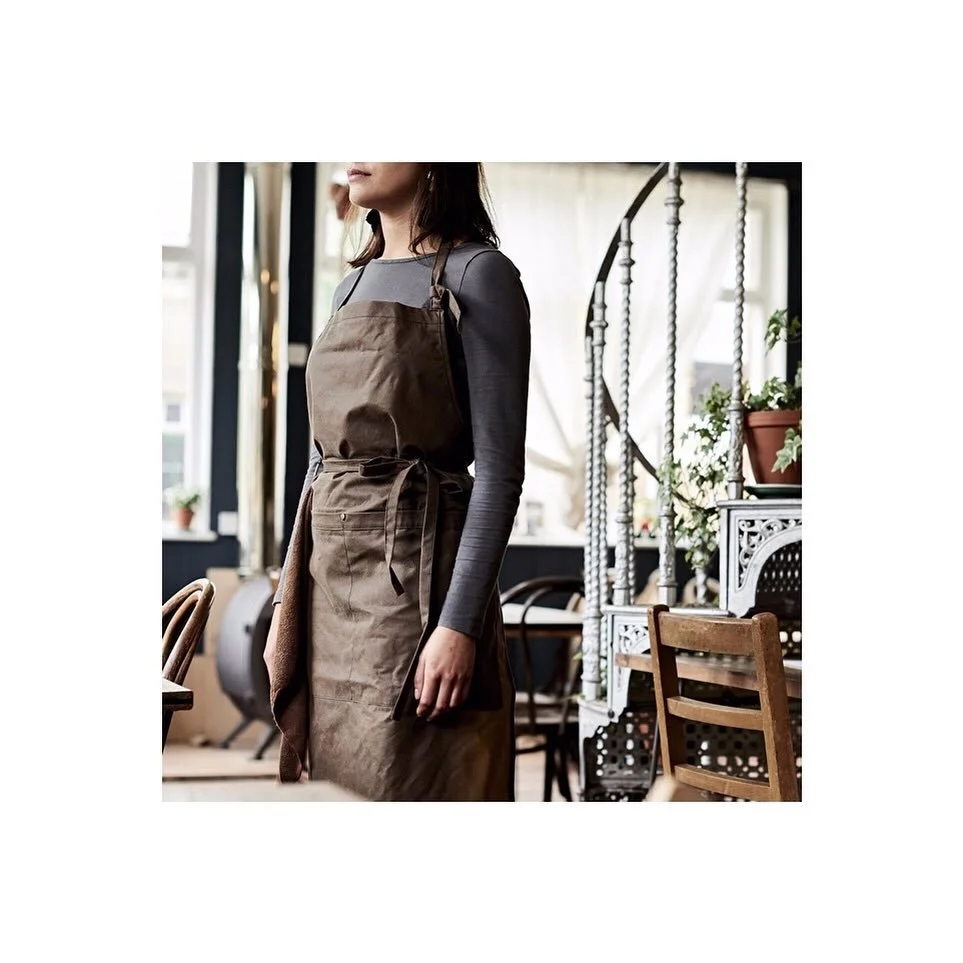British waxed cotton - handcrafted in Somerset.
Hardwearing, lightweight and so easy to look after.
#fieldware #apron #aprons #waxedcotton #craft #theartofcraft #madeinsomerset #utility #handcrafted #work #workwear #apronstyle #bespoke #uniform