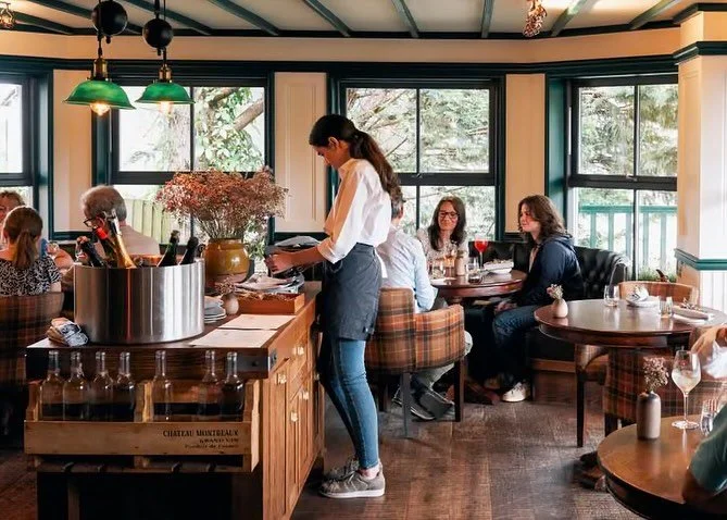 Proudly supplying the team with our aprons at The Loch and The Tyne by Adam Handling.
#fieldware @lochandtyne #apron #handcrafted #madeinbritain #theartofcraft #craft #waxedcotton #workwear #builttolast #teamwear