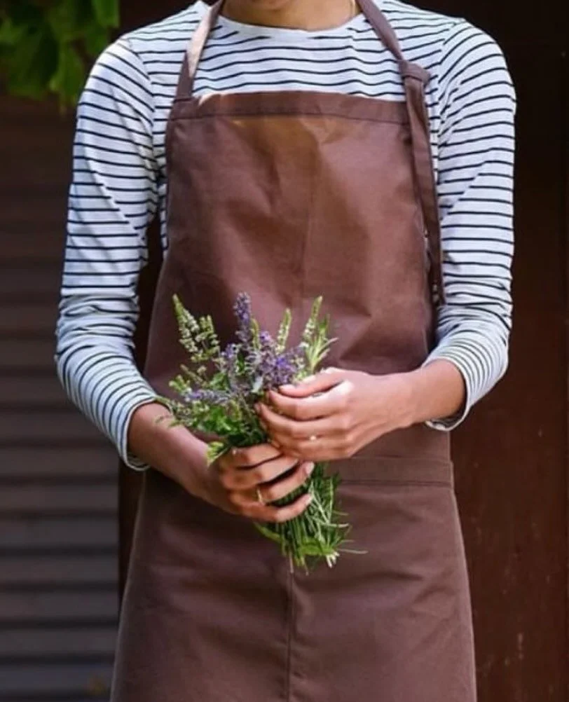 The only apron you will ever need

#theartofcraft #waxedcotton #apron #aprons #fieldware