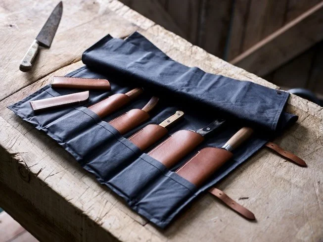 Our knife rolls are handcrafted using a soft dry, waxed cotton that ages beautifully.
7 hand stitched leather blade protectors can also be included.
#fieldware #theartofcraft #kniferoll #craft #madeinsomerset