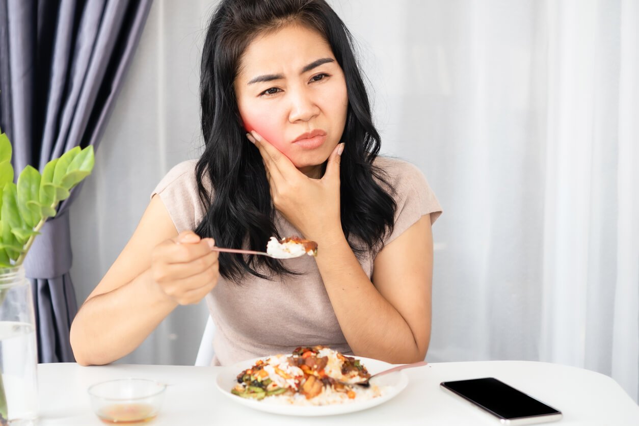 What to Eat with a Toothache and What to Avoid