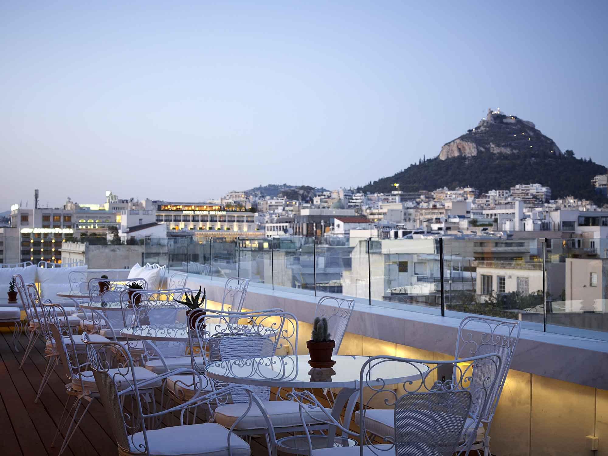 11.-Main-2-Image_NEW_Hotel_Art_Lounge_rooftop_view_12.jpg