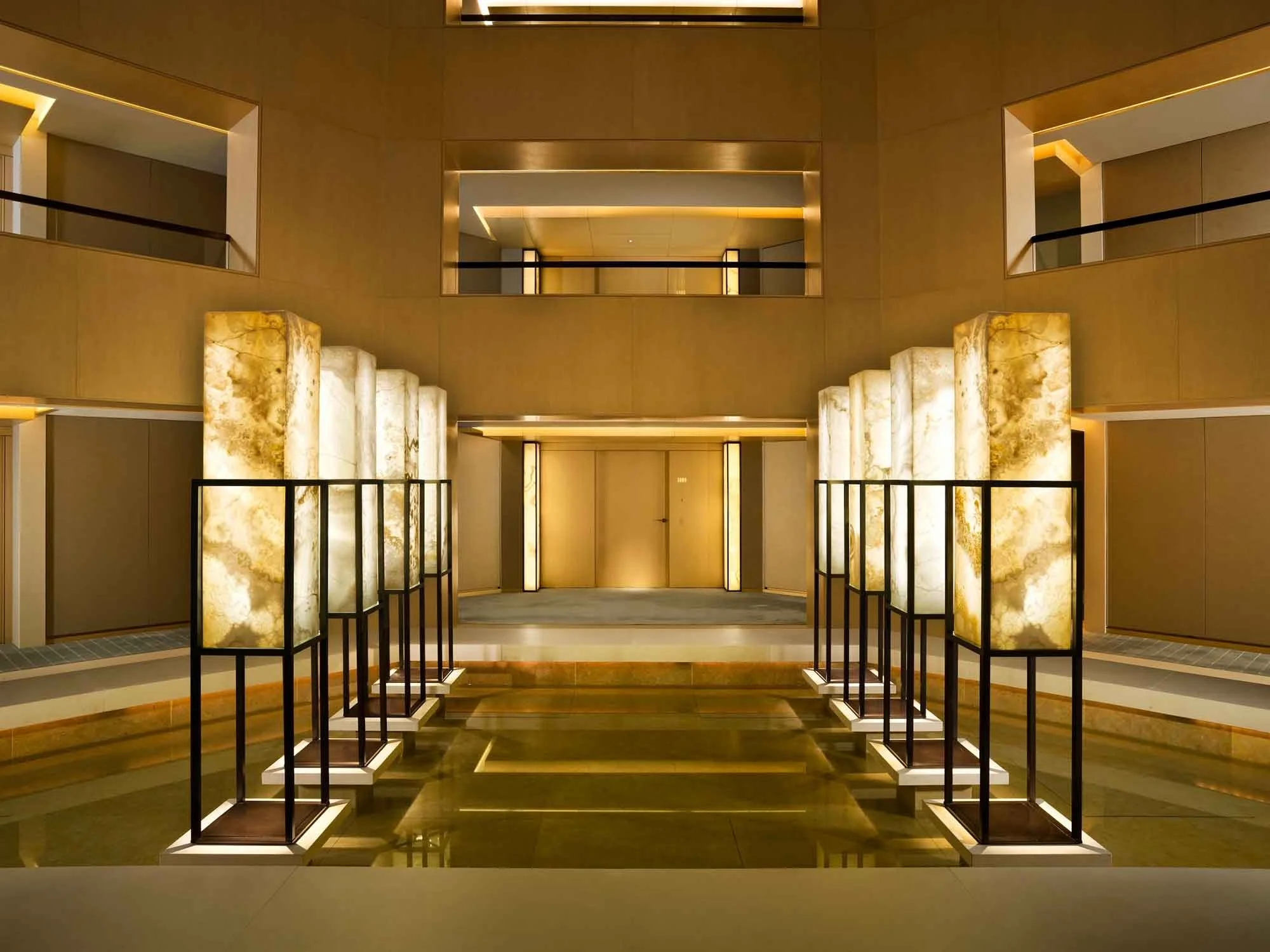3.-The-Upper-House_Level-38_Atrium.jpg