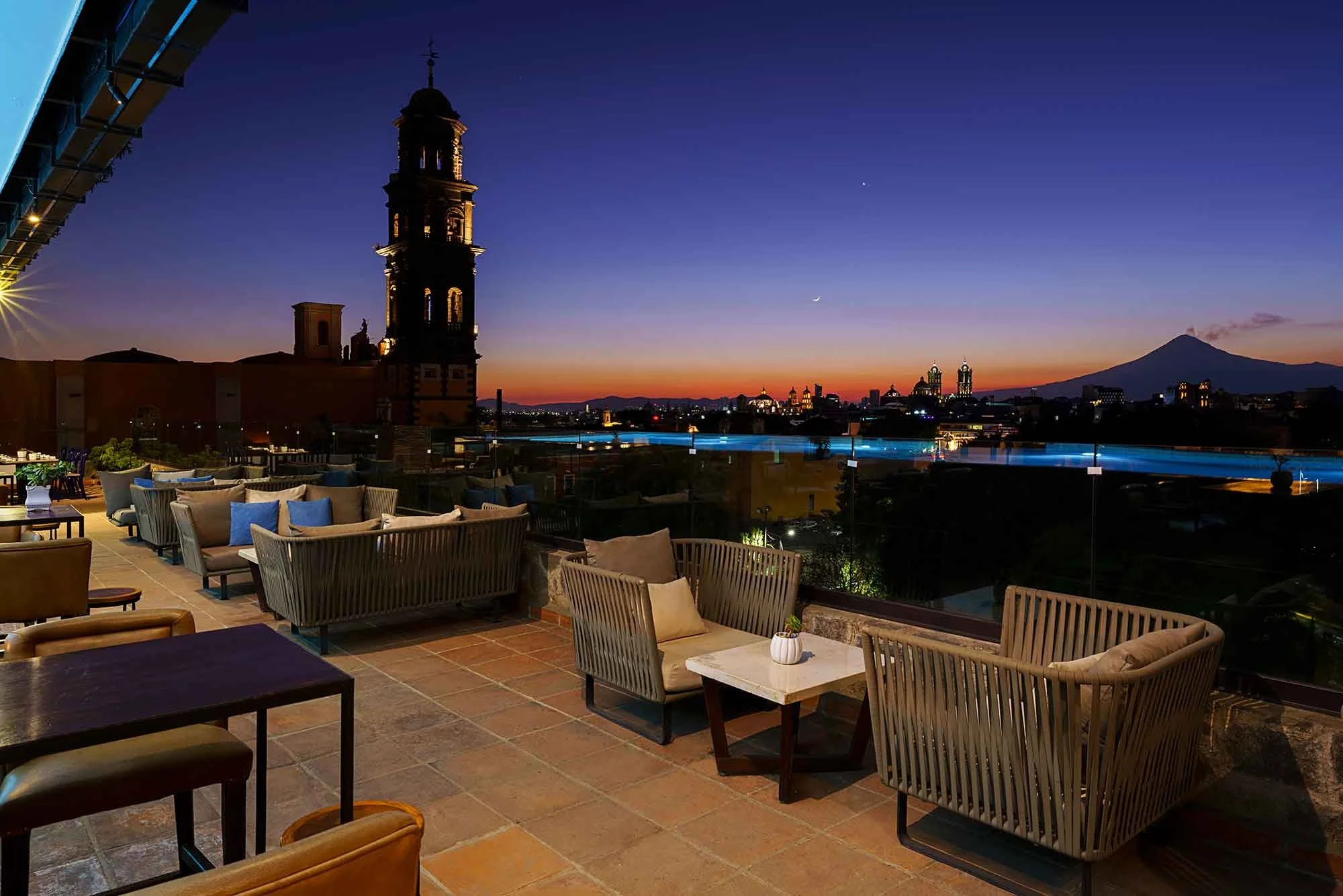 Carousel-.-Rooftop-pool---Banya-Tree-Puebla---BTMXPB-(3).jpg