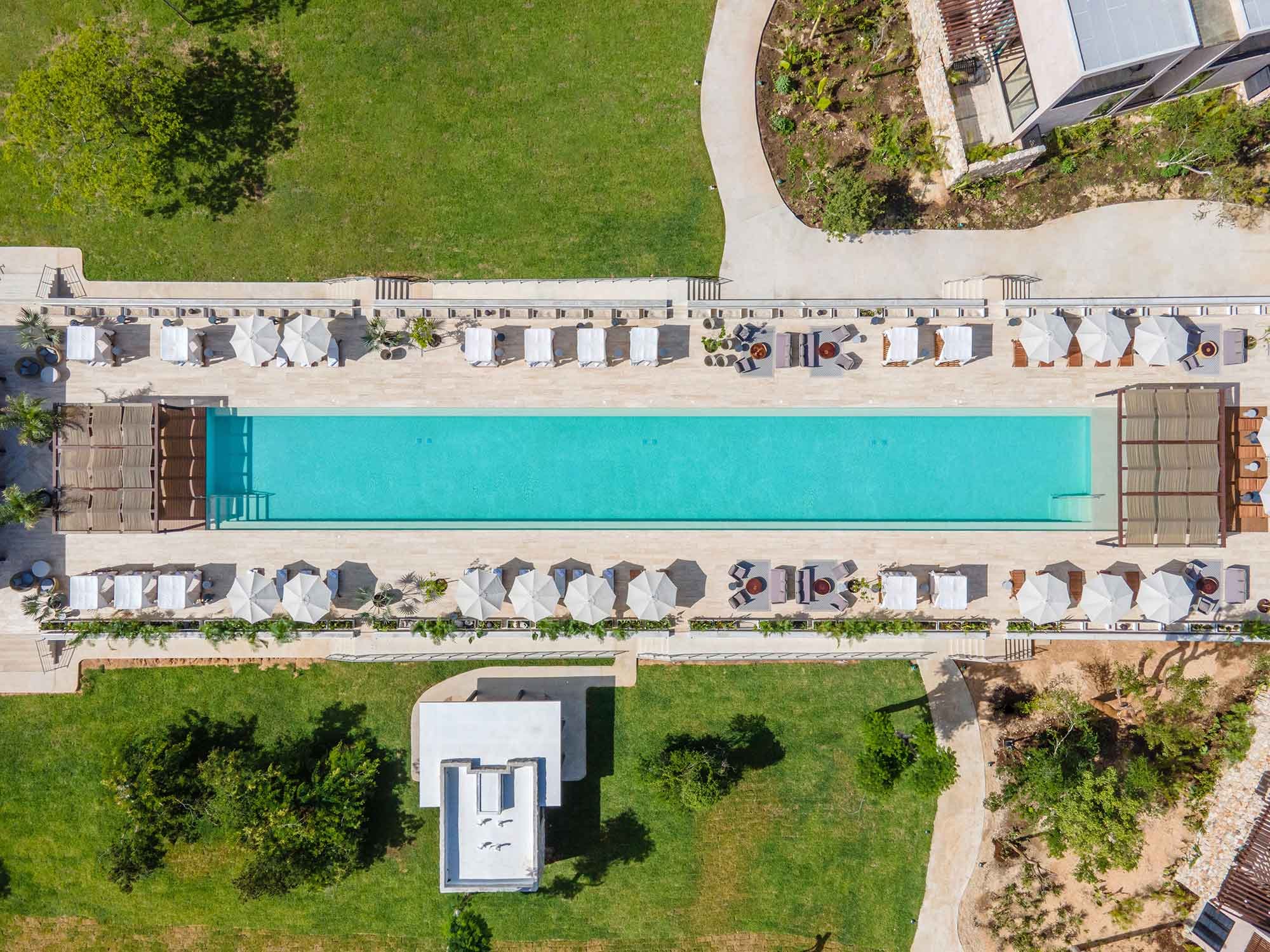 Carousel-3--ANMXHC--Pool-Bar-Lol---Ha---Hacienda-Xcanatun-(2).jpg