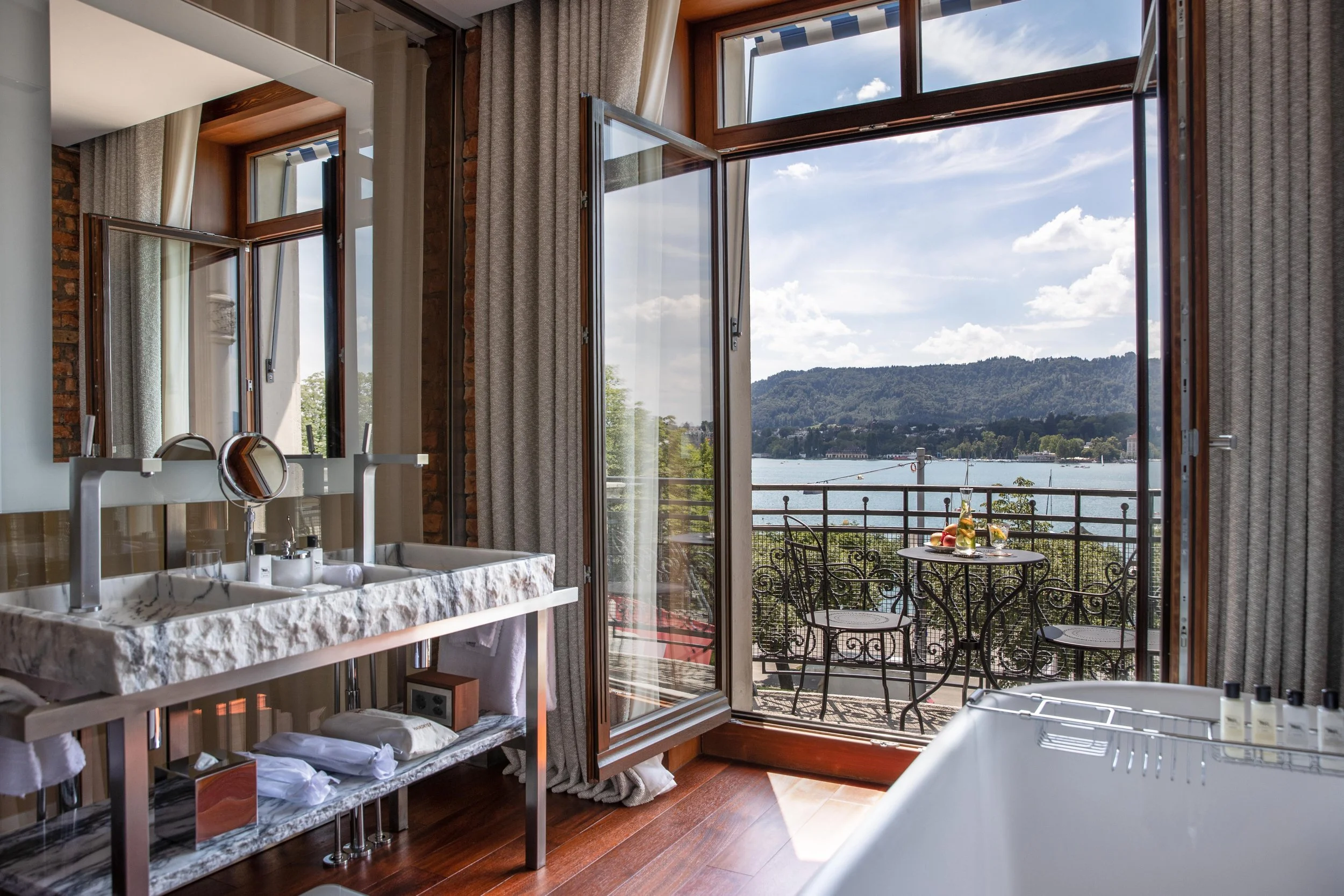 Prestige-Balcony-room-24-La-Reserve-Zurich-2.jpg